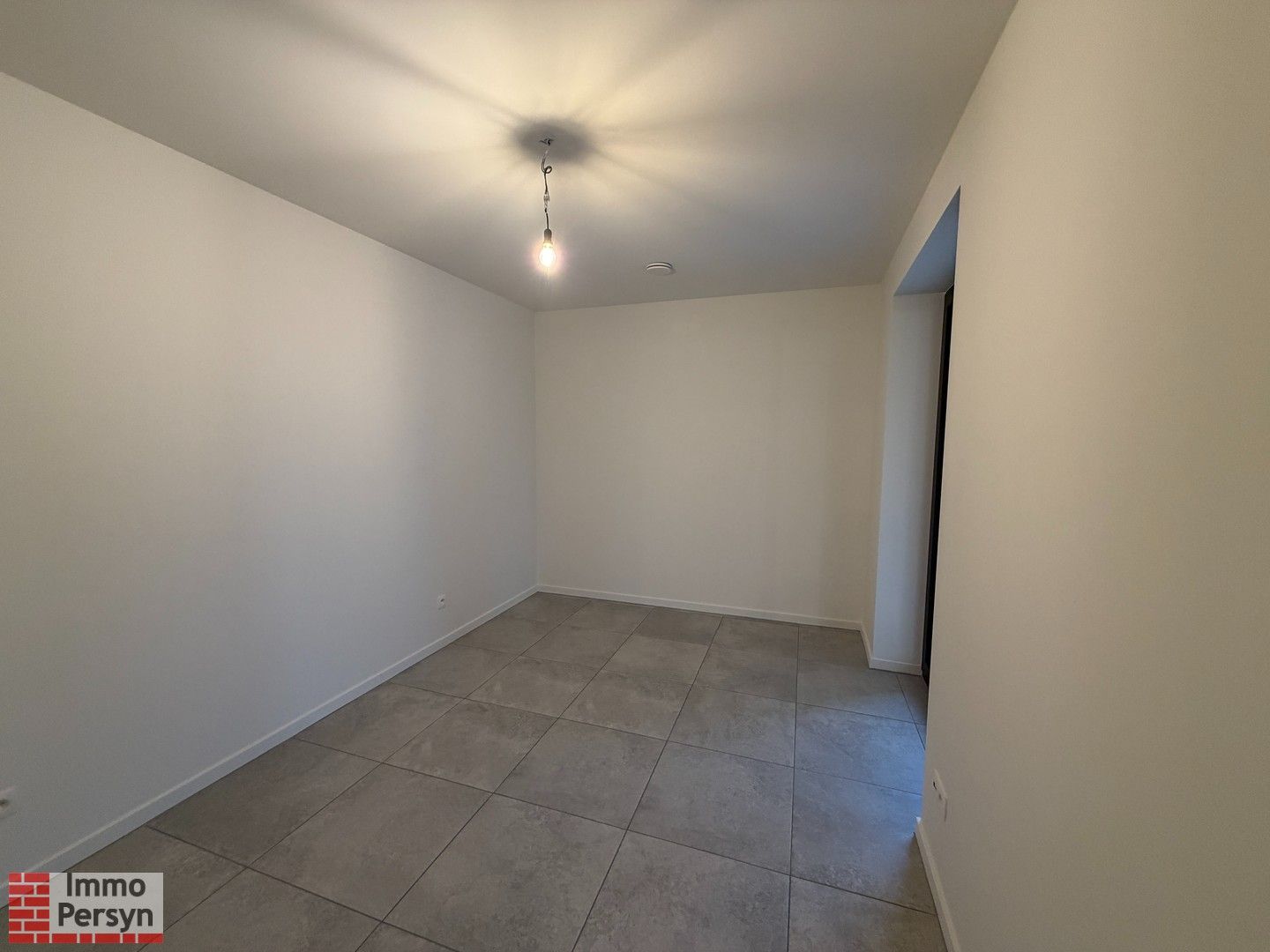 Nieuwbouw appartement te huur met vlotte verbinding foto 13