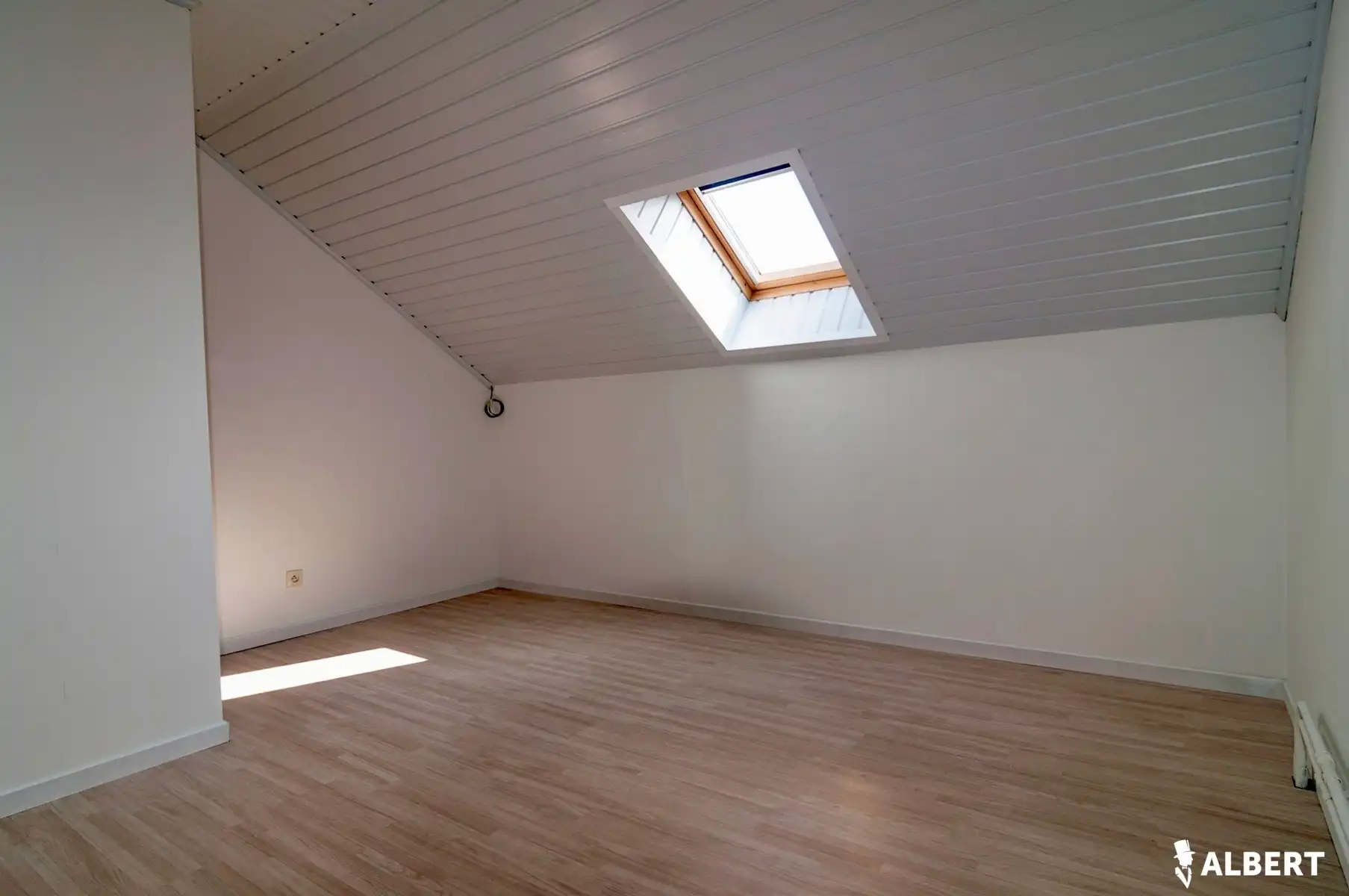 Ruime instapklare woning op toplocatie met tuin en bijgebouw foto 21