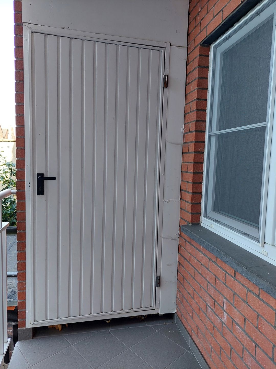 GENT - Instapklaar 4 slaapkamer appartement op 1ste verdiep foto 26