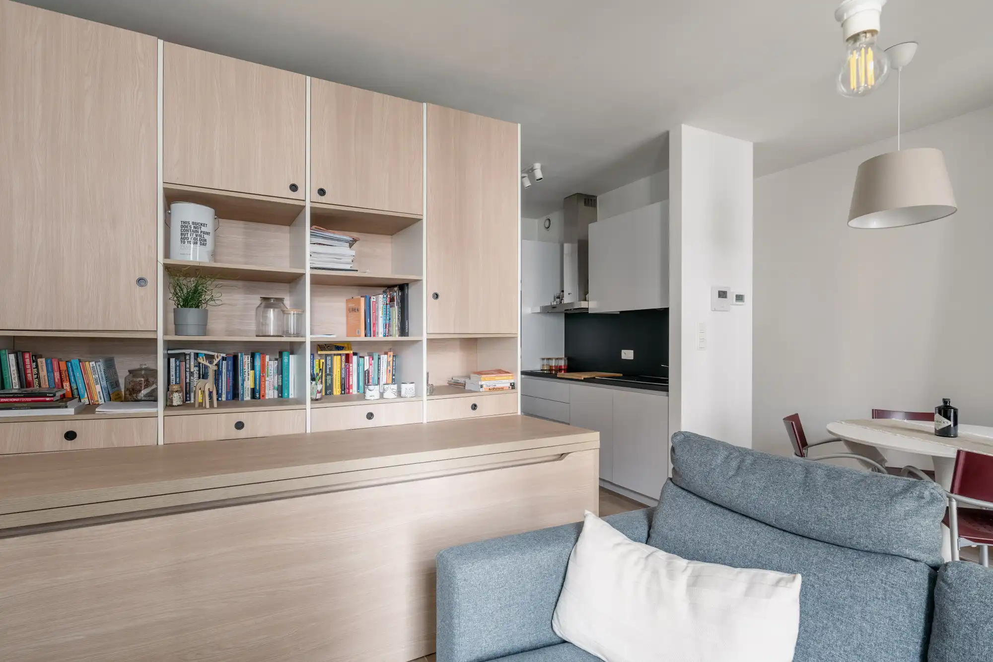 Functionele studio met terras, gemeenschappelijke binnentuin en ondergrondse autostaanplaats(en). foto 2