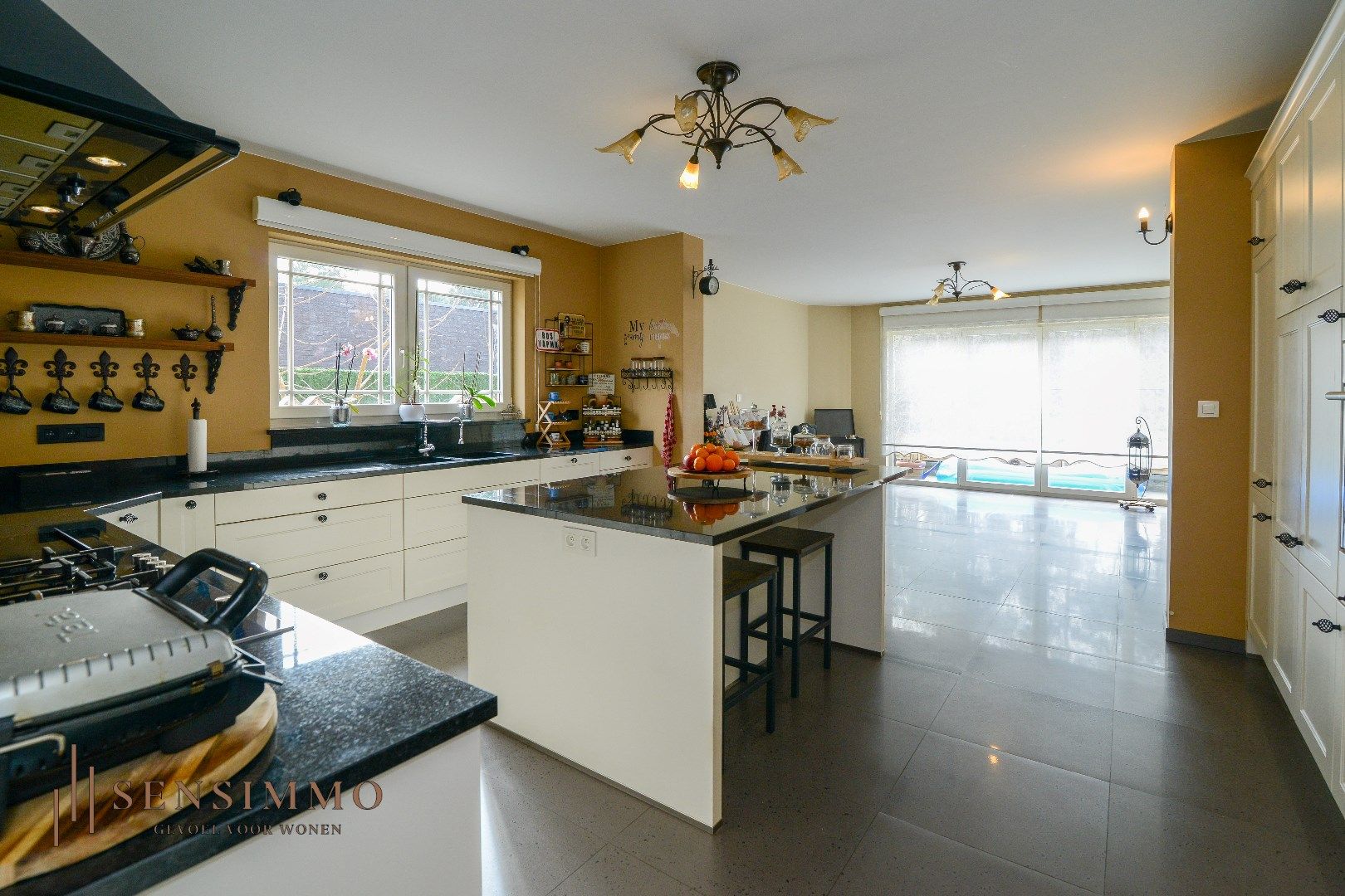 Ruime woning van 383m² bewoonbare oppervlakte met 6 slaapkamers – ideaal voor bedrijven en huisvesting van werknemers. foto 8
