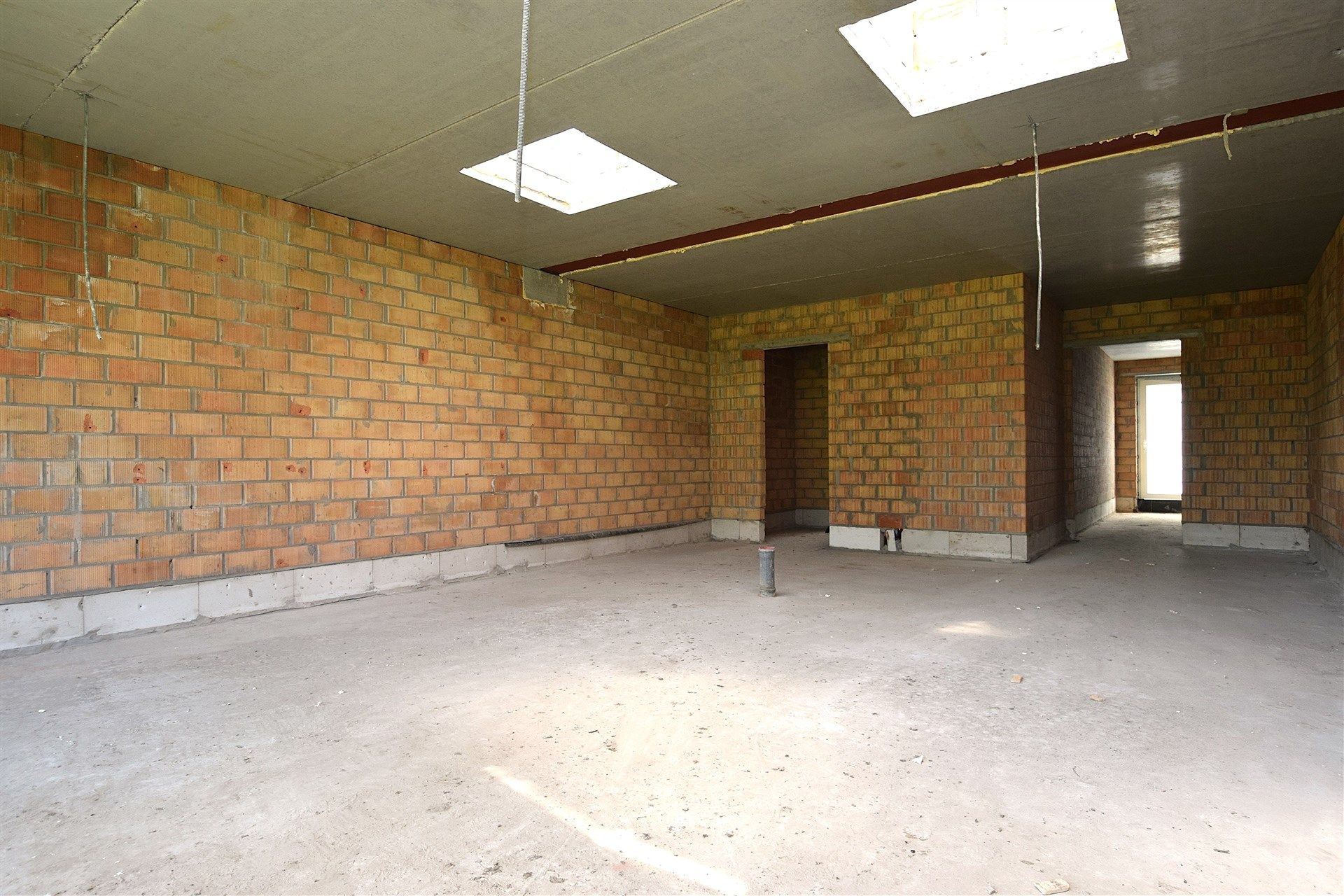 Ruime nieuwbouwwoning met 4 slaapkamers en inpandige garage foto 4