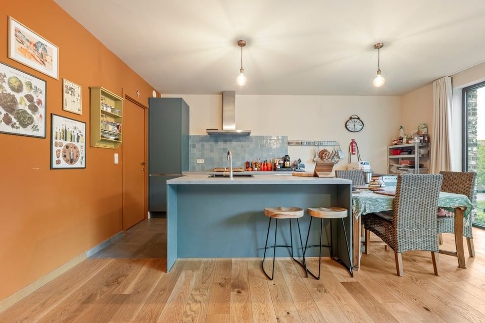 MODERN, KWALITATIEF EN LICHTRIJK APPARTEMENT MET UNIEK STUKJE DESIGN IN HARTJE TONGEREN foto 4