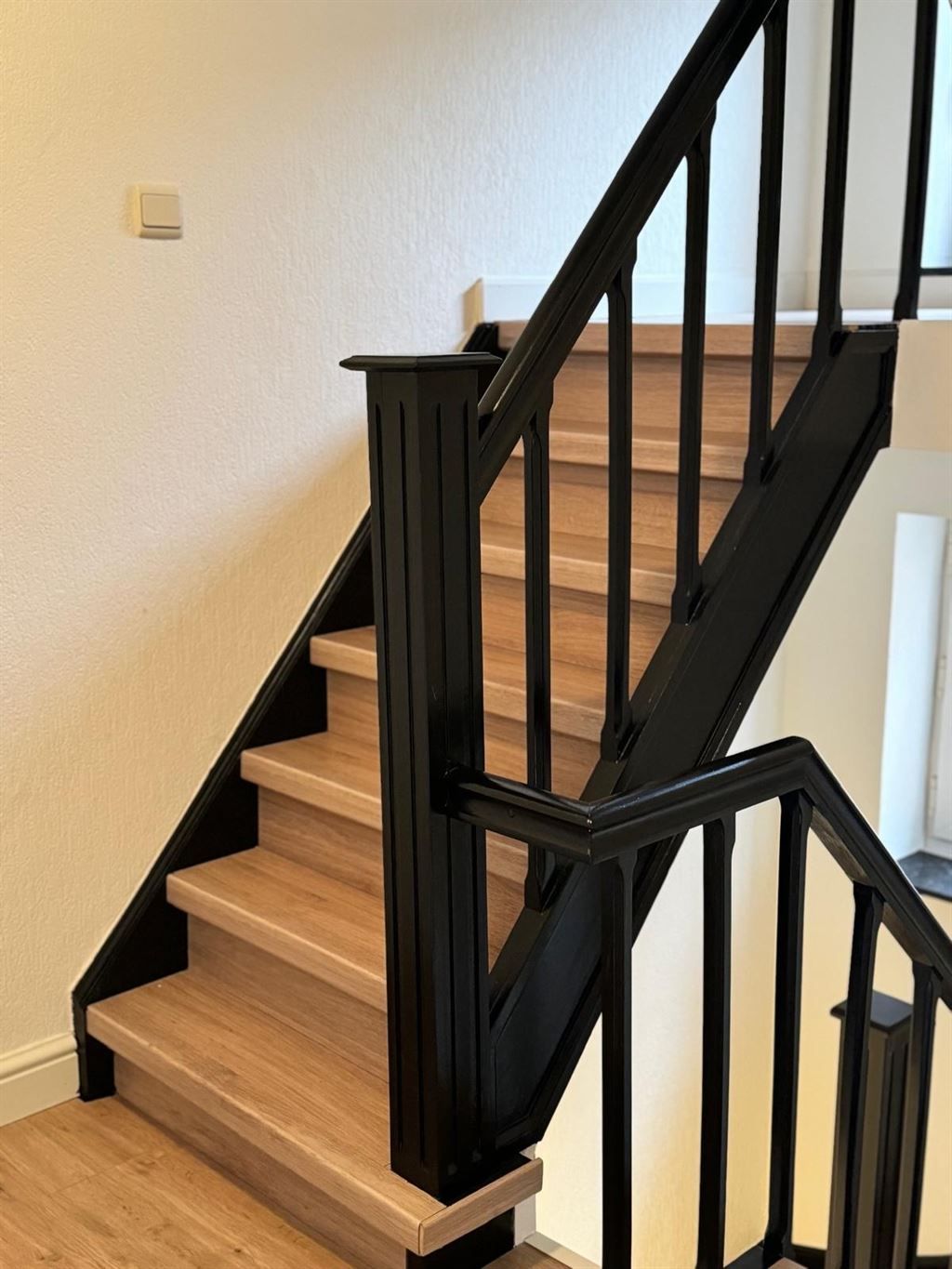 Half-vrijstaande woning met 3 slaapkamers foto 21