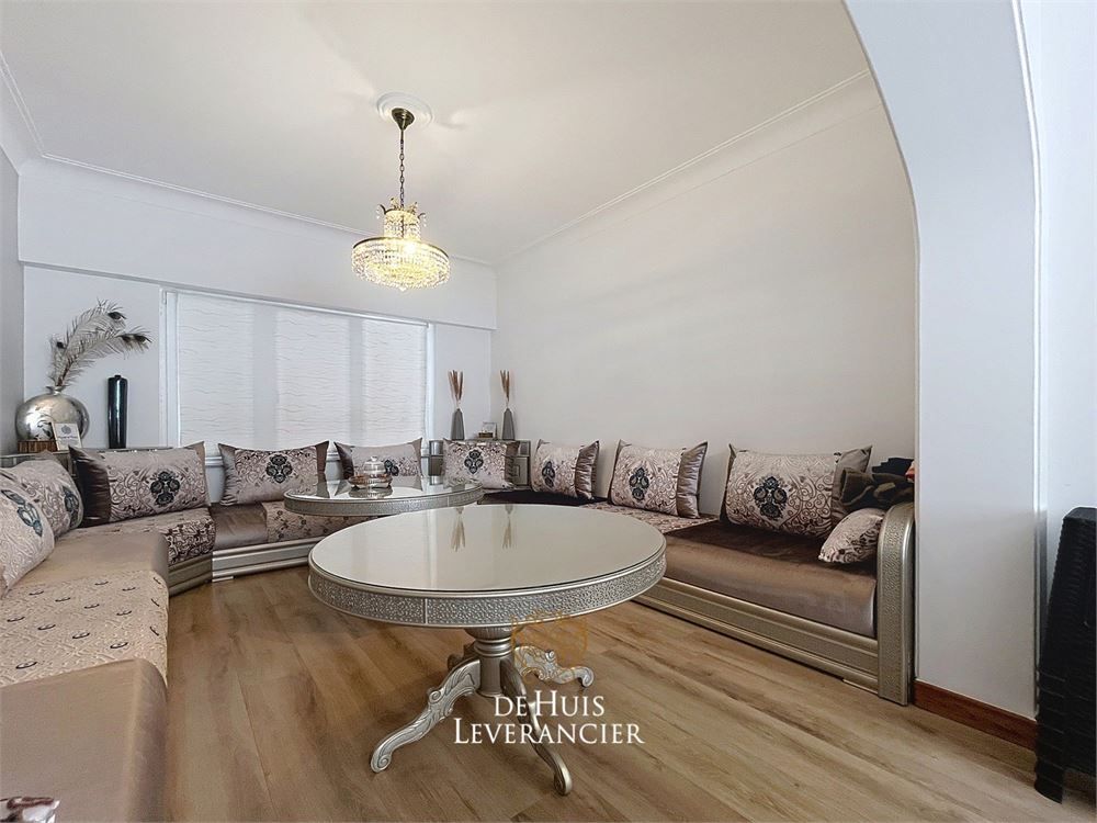 Prachtige, gerenoveerde woning met tuin en garage op toplocatie te koop in Mortsel! foto 18