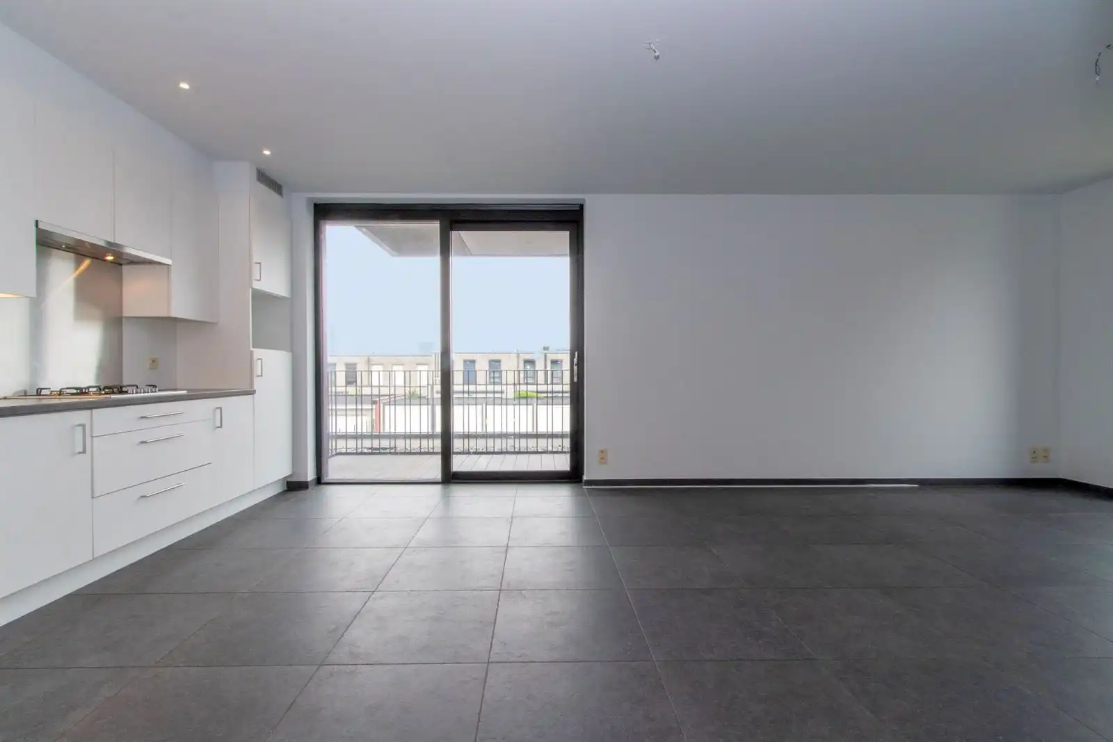 Mooi appartement op de 1ste verdieping met 2 slaapkamers en terras. foto 4