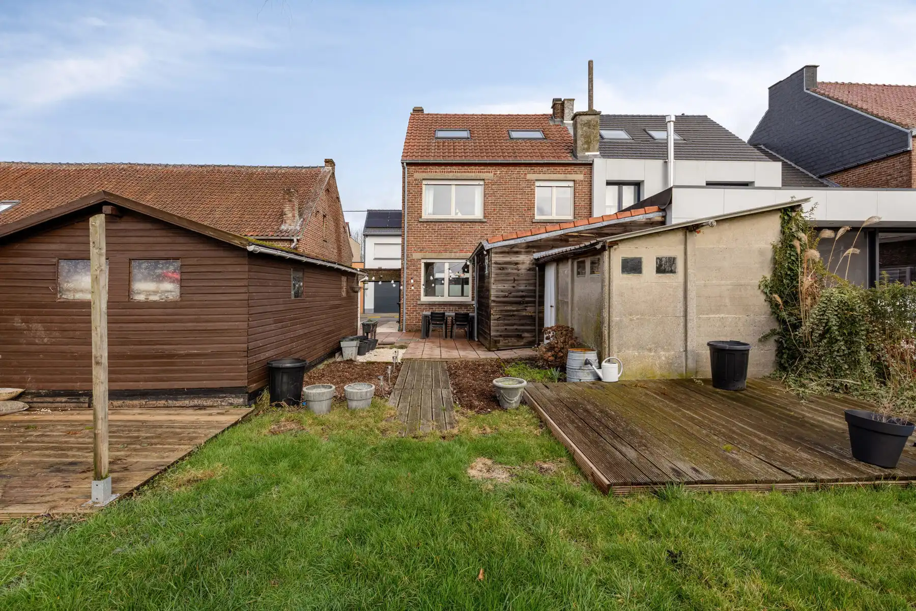Instapklare woning met 3 slaapkamers en ruime tuin foto 19