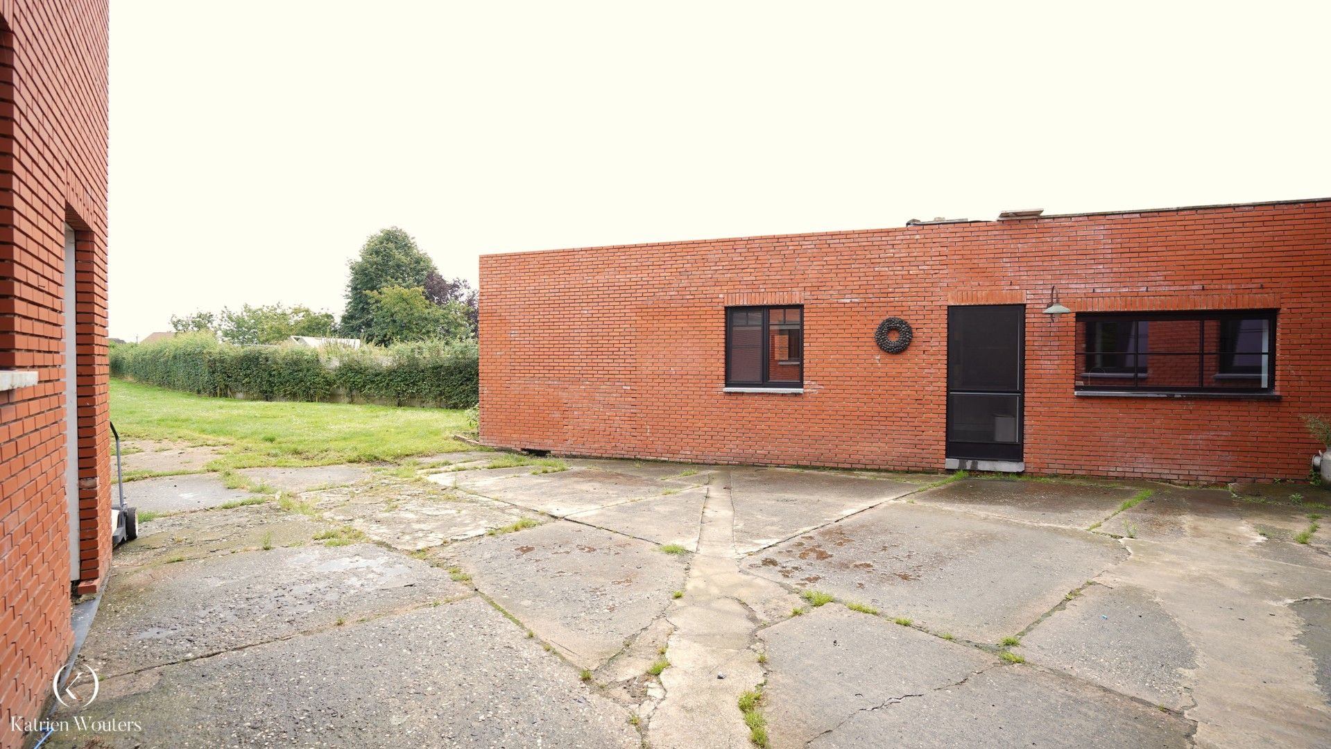 Knusse ééngezinswoning met 28 zonnepanelen, 5 slaapkamers én loods van 50m² foto 31