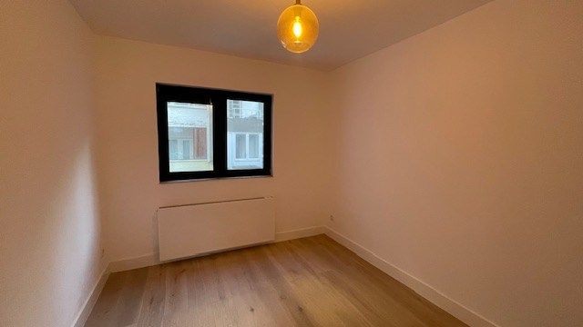 Mooi gerenoveerd, goed gelegen appartement met terras en 2 slaapkamers in Oostende foto 16