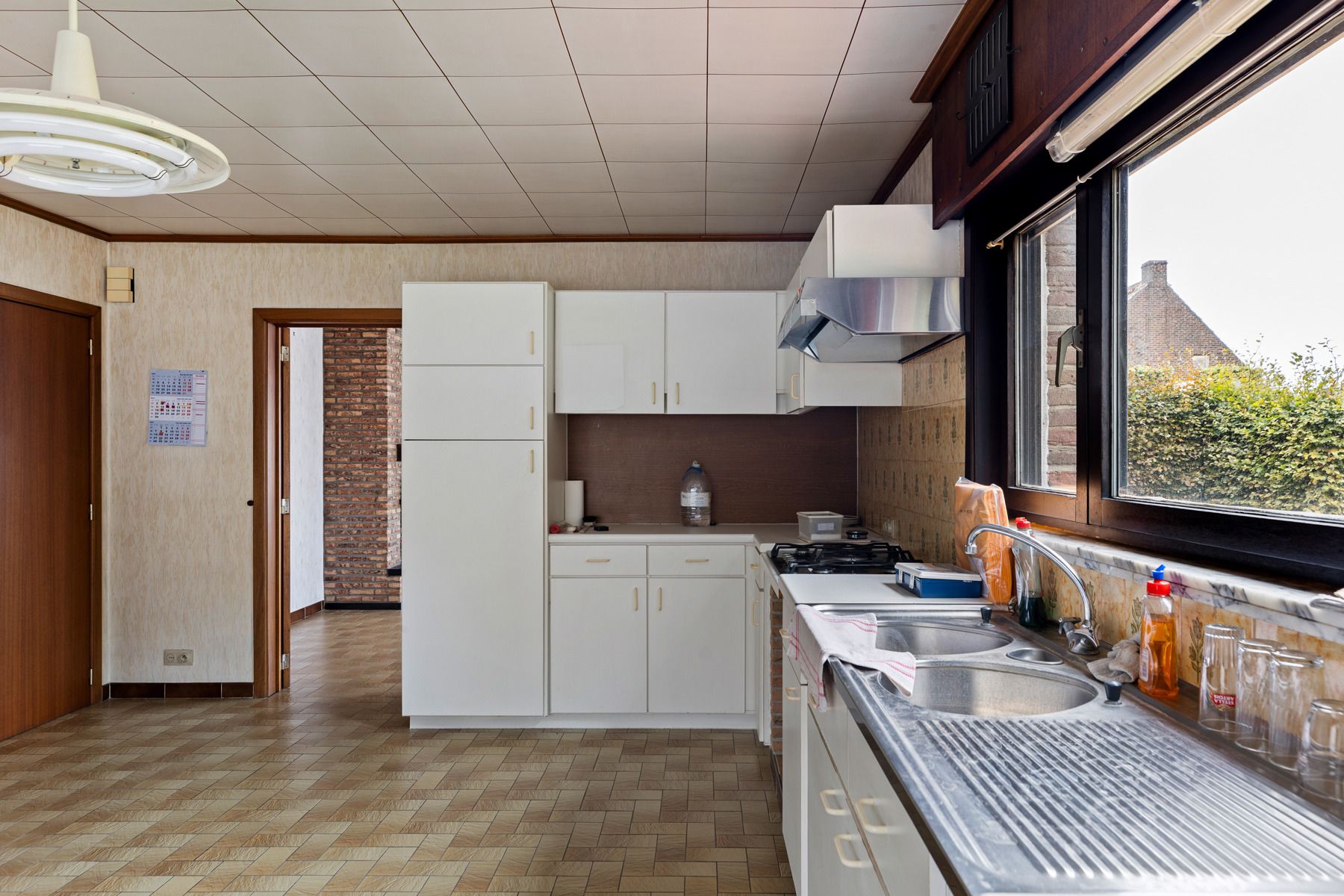 Te renoveren woning in een residentiële wijk foto 7