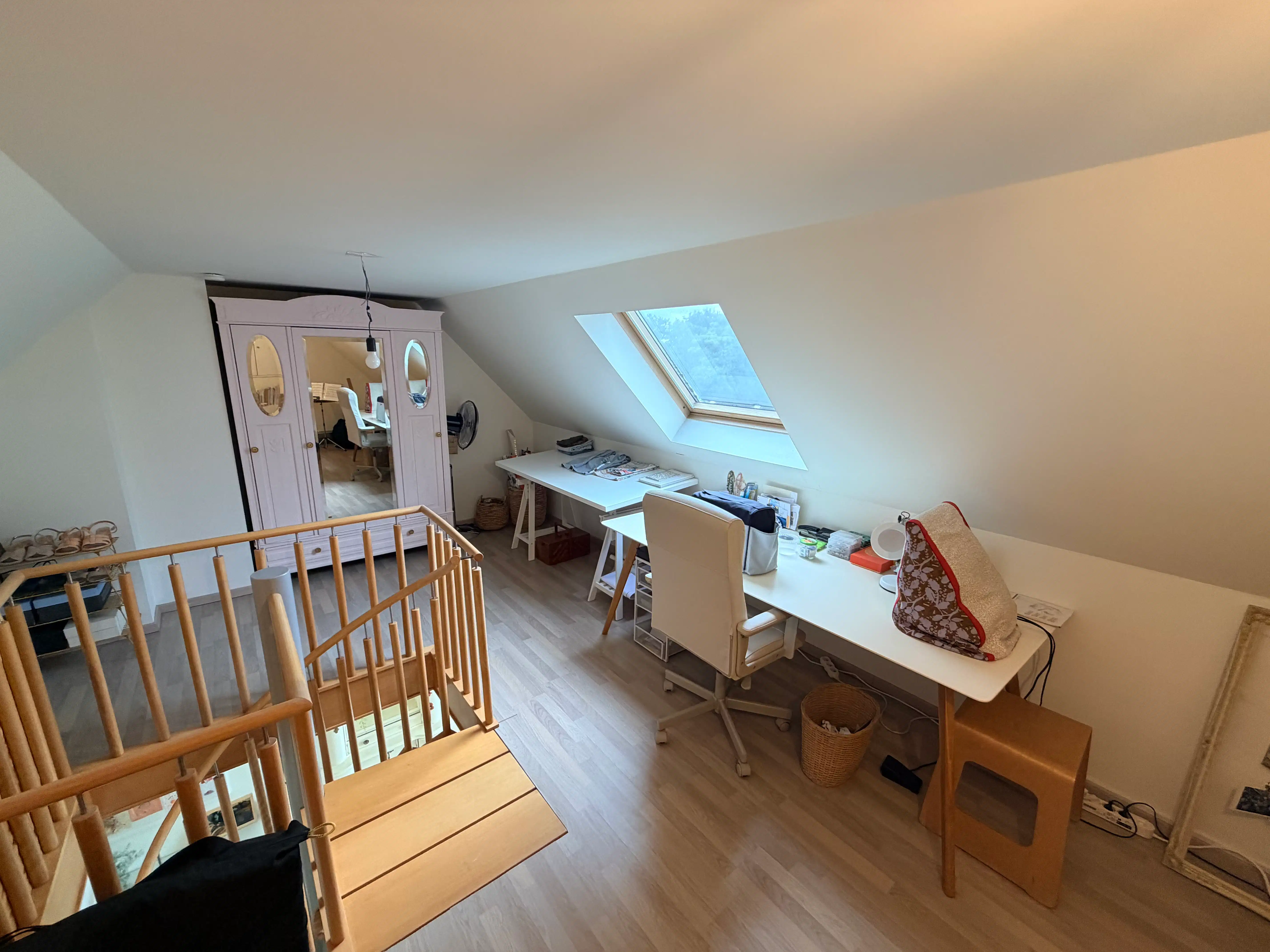 --- COMING SOON --- Ruim duplex-appartement met zonnig terras en autostaanplaats in centrum Oostakker! foto 7