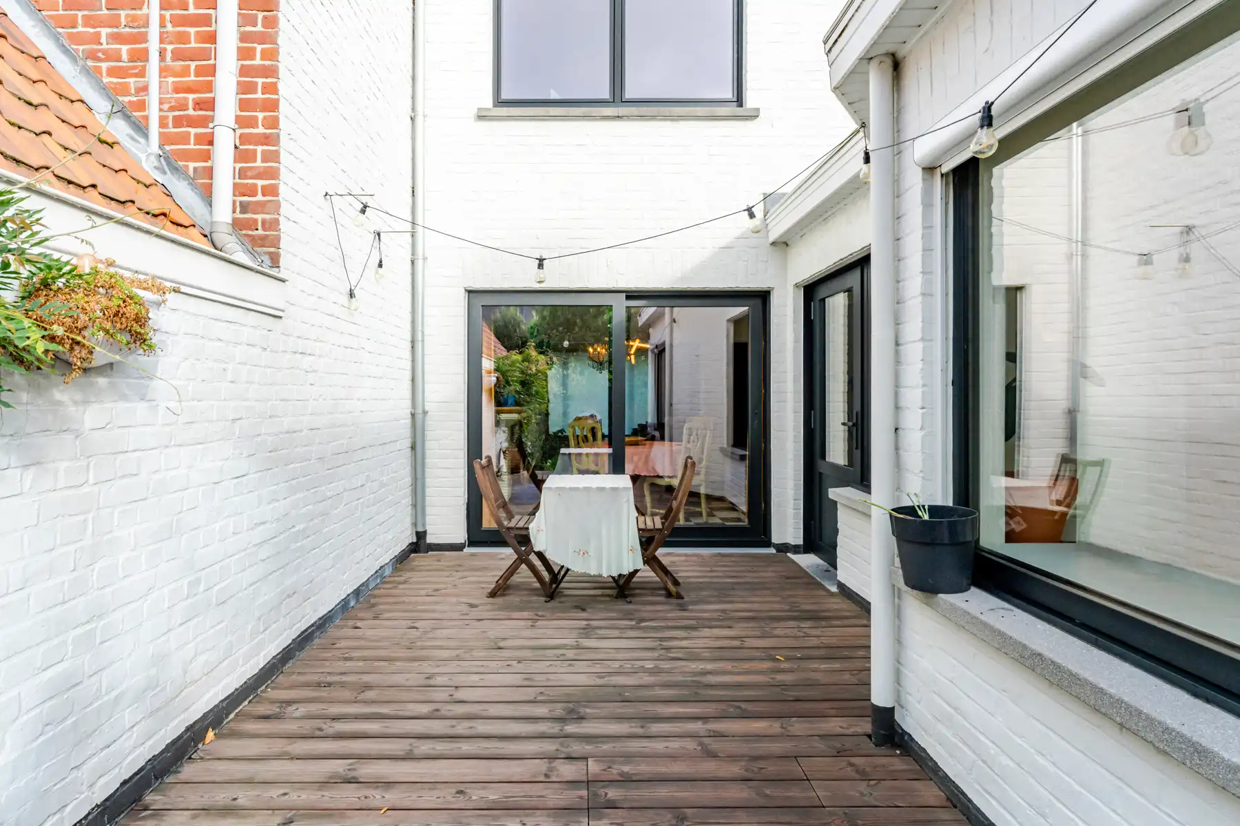 Stijlvol gerenoveerde woning, 3 slaapkamers en zonnige tuin foto 4