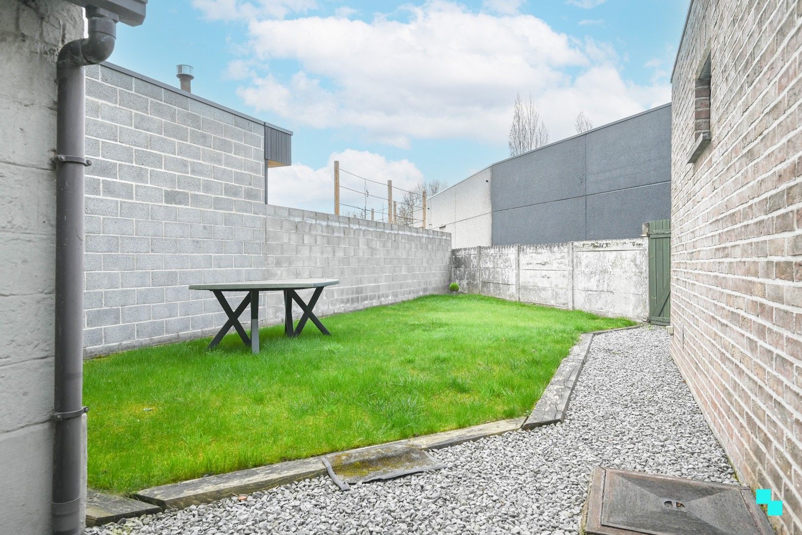 Te renoveren halfopen bebouwing in Zulte foto 13