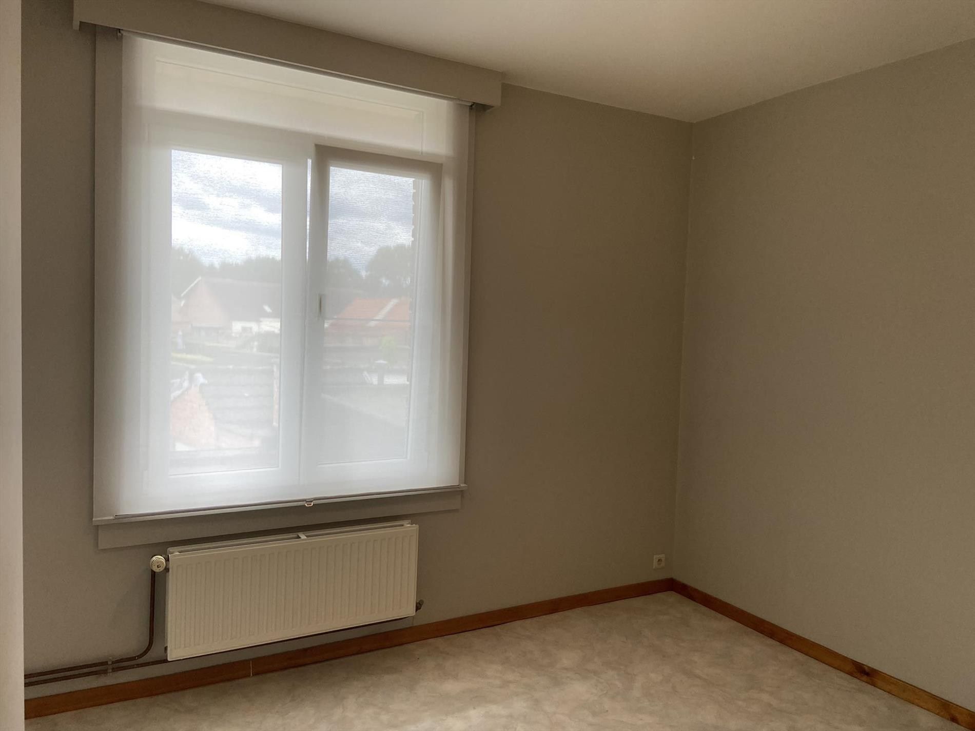 Ruime rijwoning met 3 slpks en tuin gelegen te Sint-Jozef-Olen! foto 14
