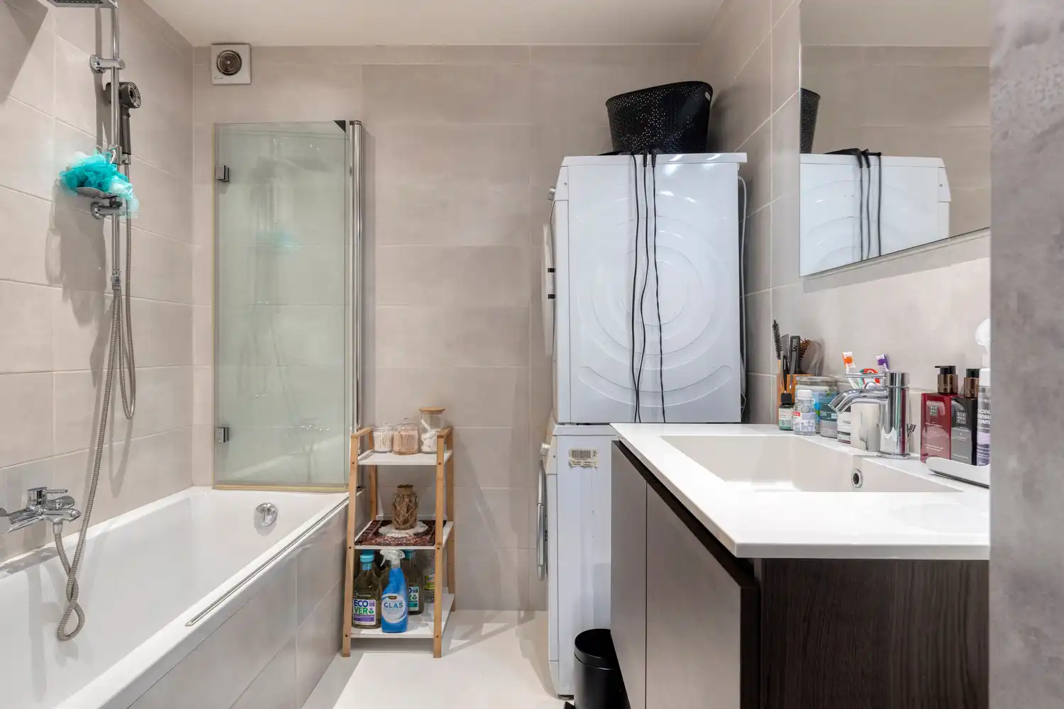 Vlakbij het Boekenberg Park gelegen appartement op de 2de verdieping met 2 slks, terras en garagebox! foto 22