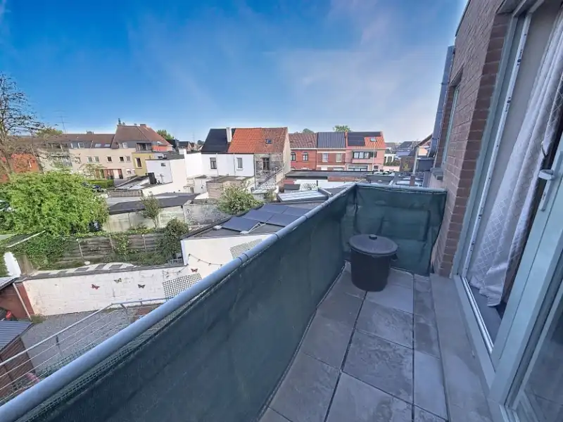 Gezellig appartement met terras in het centrum van Wondelgem foto 12