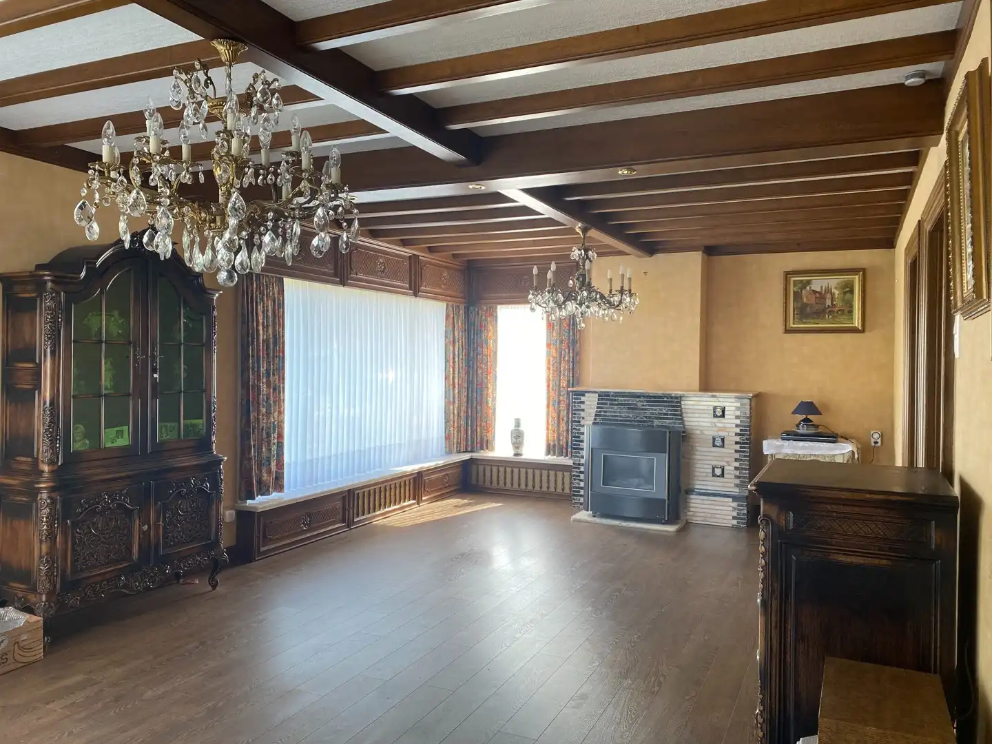 Authentieke bungalow met inpandige garage en grote tuin foto 4