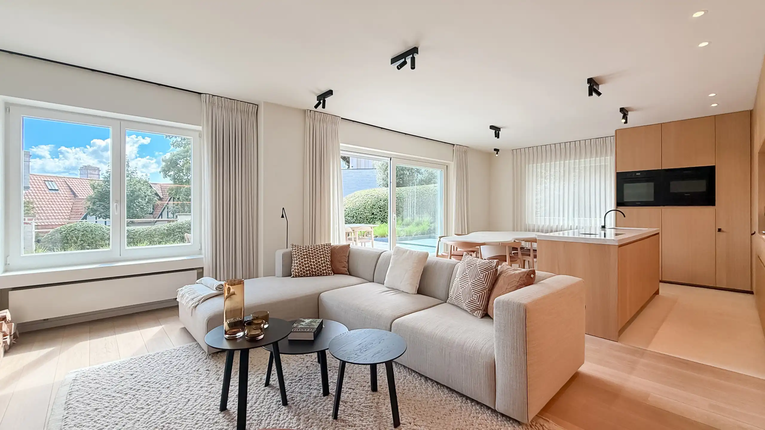 Luxueus tuinappartement met zonovergoten terrassen... foto 2