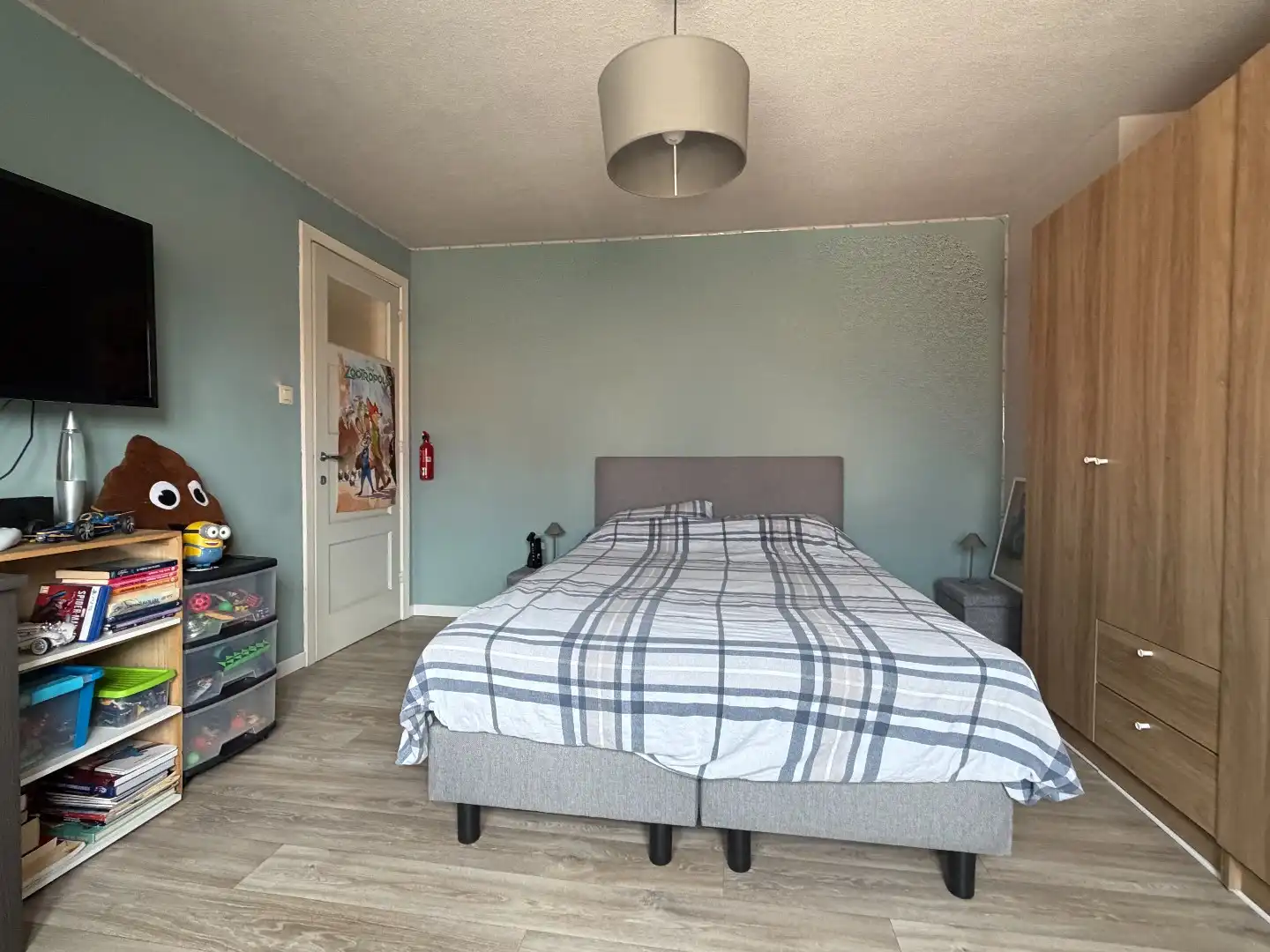 Instapklare rijwoning met garage te koop te Harelbeke! foto 10