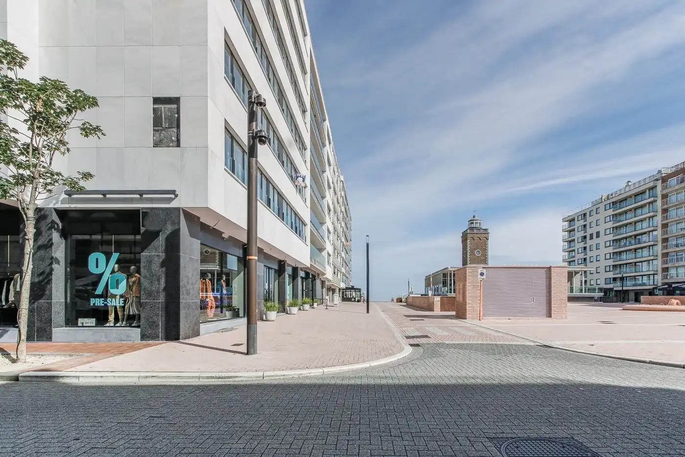 Excl. handelspand met unieke gevelbreedte van +/- 13 meter op een toplocatie aan het Lichttorenplein. foto 8