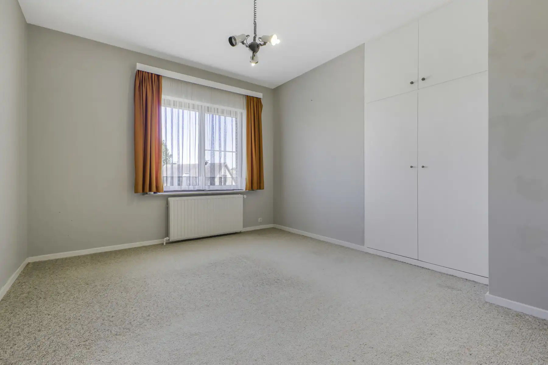 Uiterst residentieel gelegen villa met 3 slaapkamers foto 15