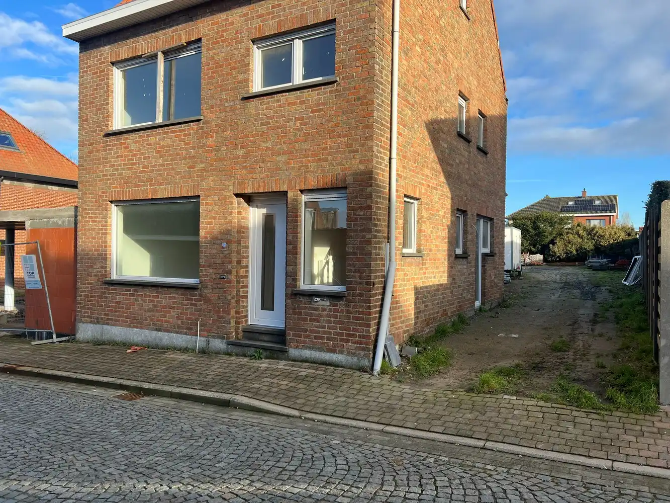 Instapklare, volledig vernieuwde woning met tuin foto 8