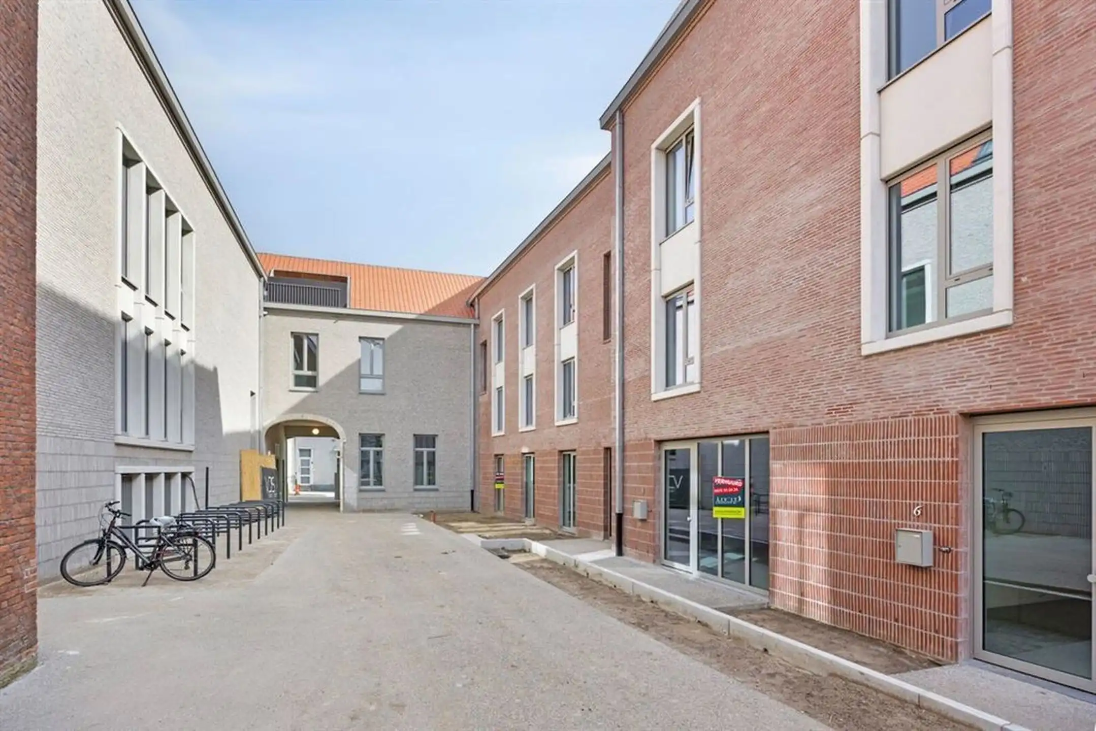 Nieuwbouw studentenkamer met eigen sanitair foto 9