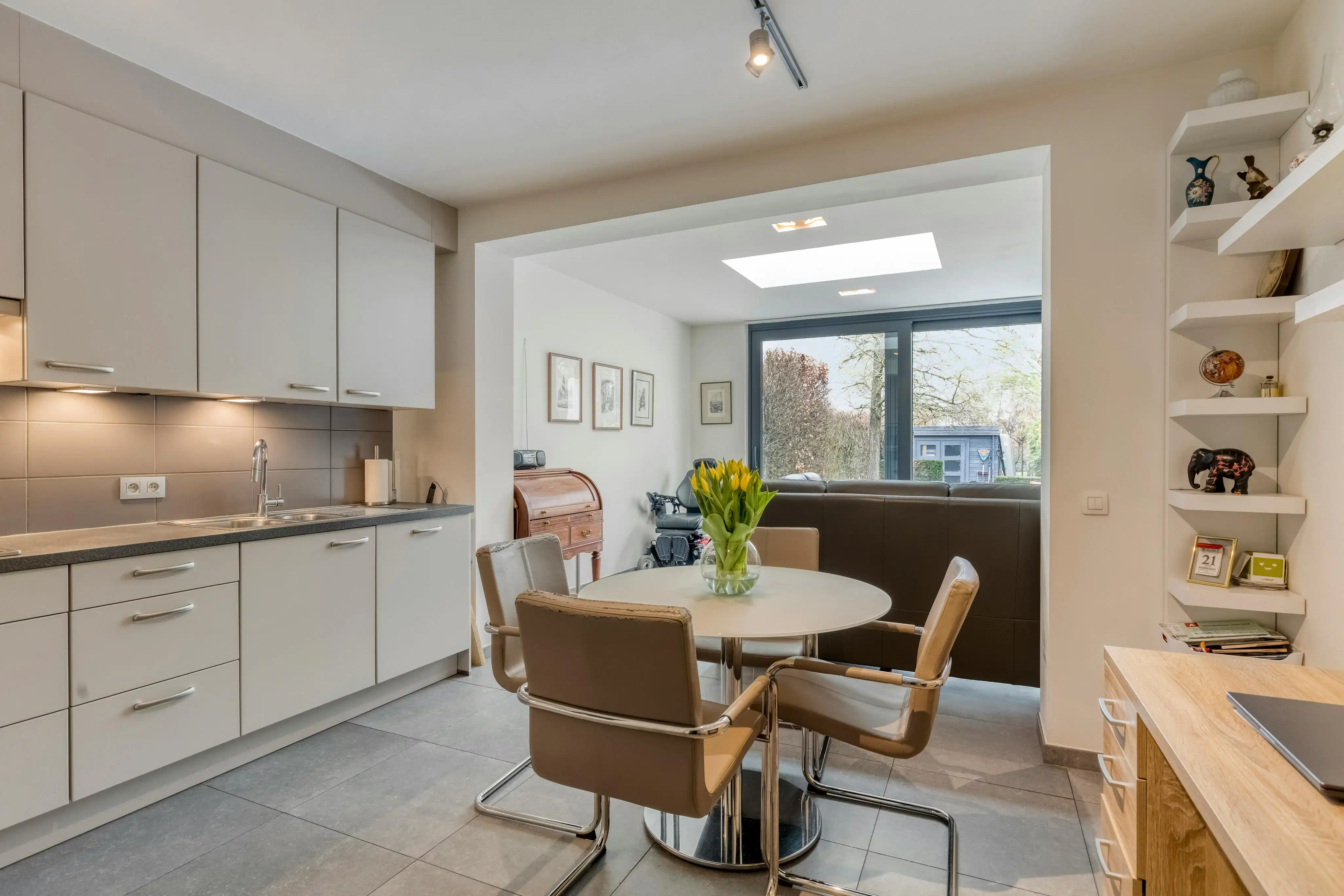 Uitzonderlijk ruime kangoeroewoning te koop in Wilrijk foto 20