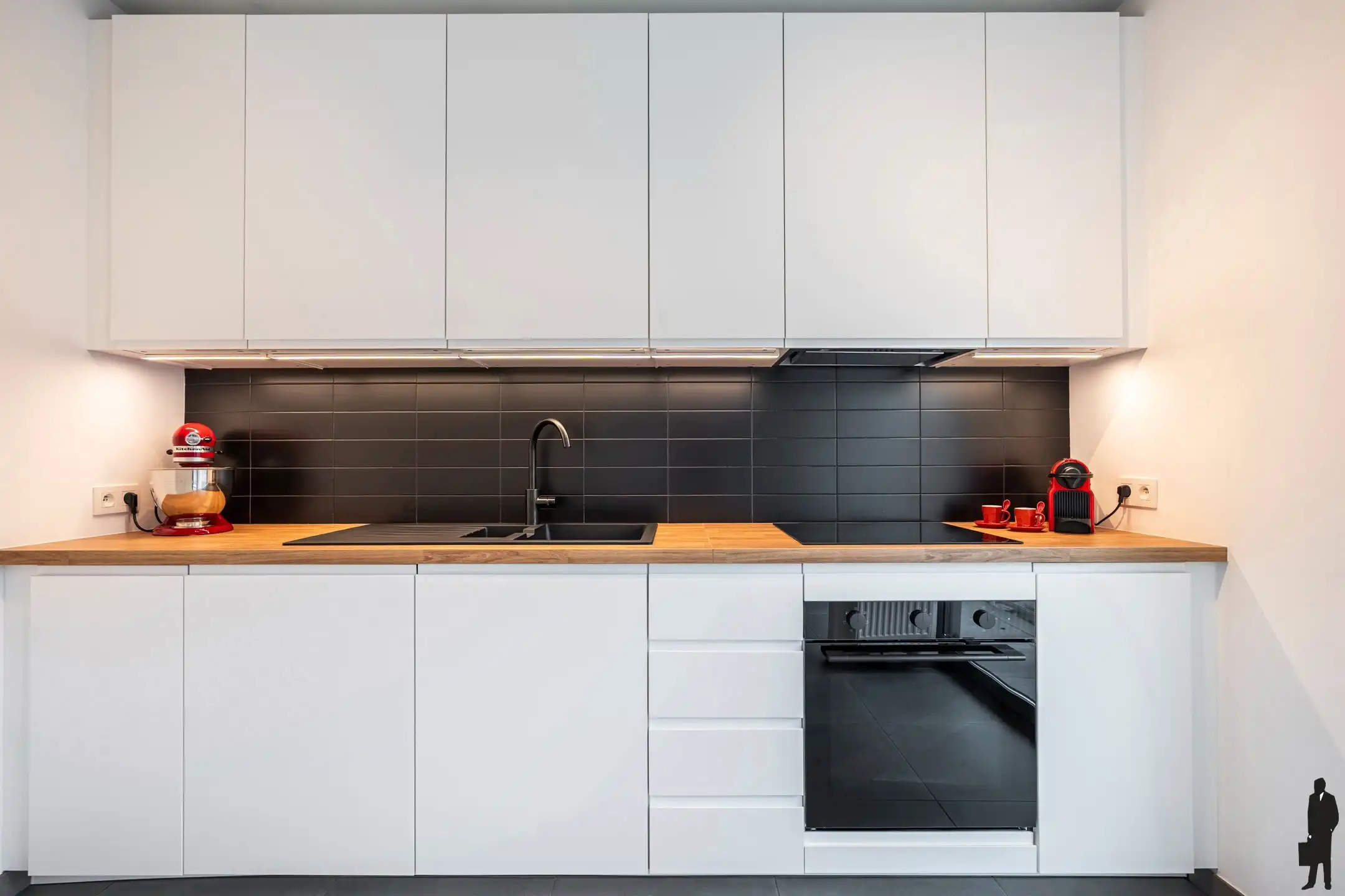 Lichtrijk gerenoveerd instapklaar appartement met 2 slpk foto 9