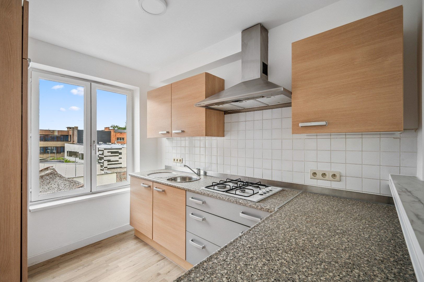 Opbrengsteigendom met 2 appartementen en een handelspand in het hart van Tienen foto 24
