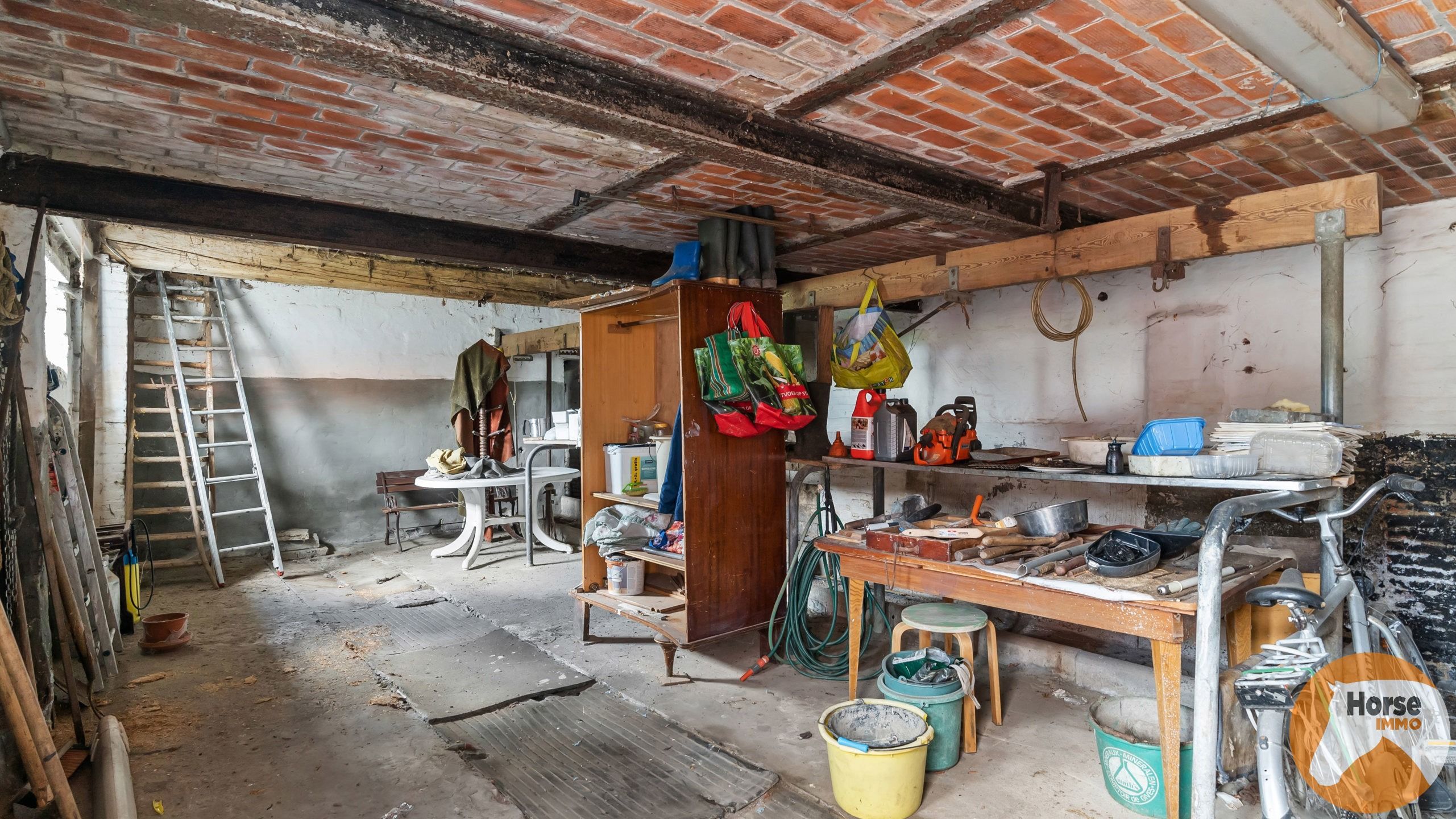 DEINZE - Landbouwwoning op +/-1,2HA foto 11