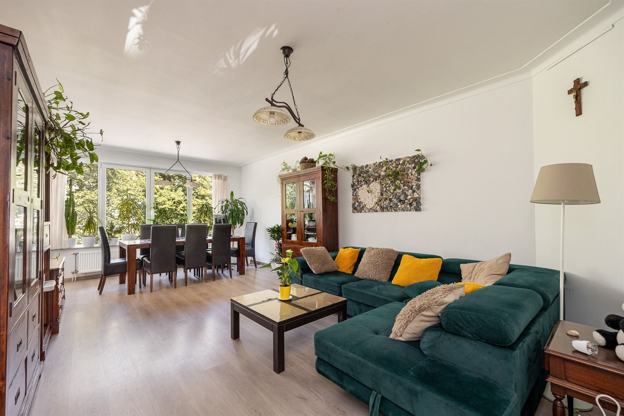 Instapklaar appartement met  zuidgericht terras foto {{pictureIndex}}