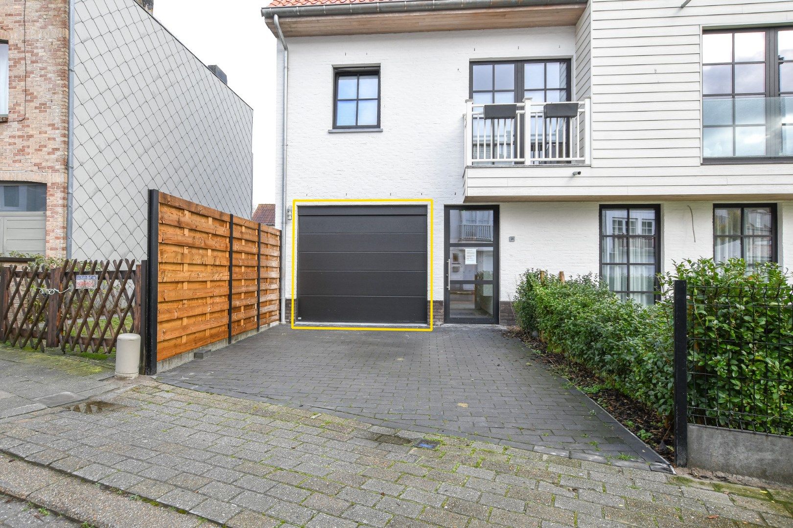 Staanplaats in ondergronds garagecomplex te koop op toplocatie!  foto {{pictureIndex}}