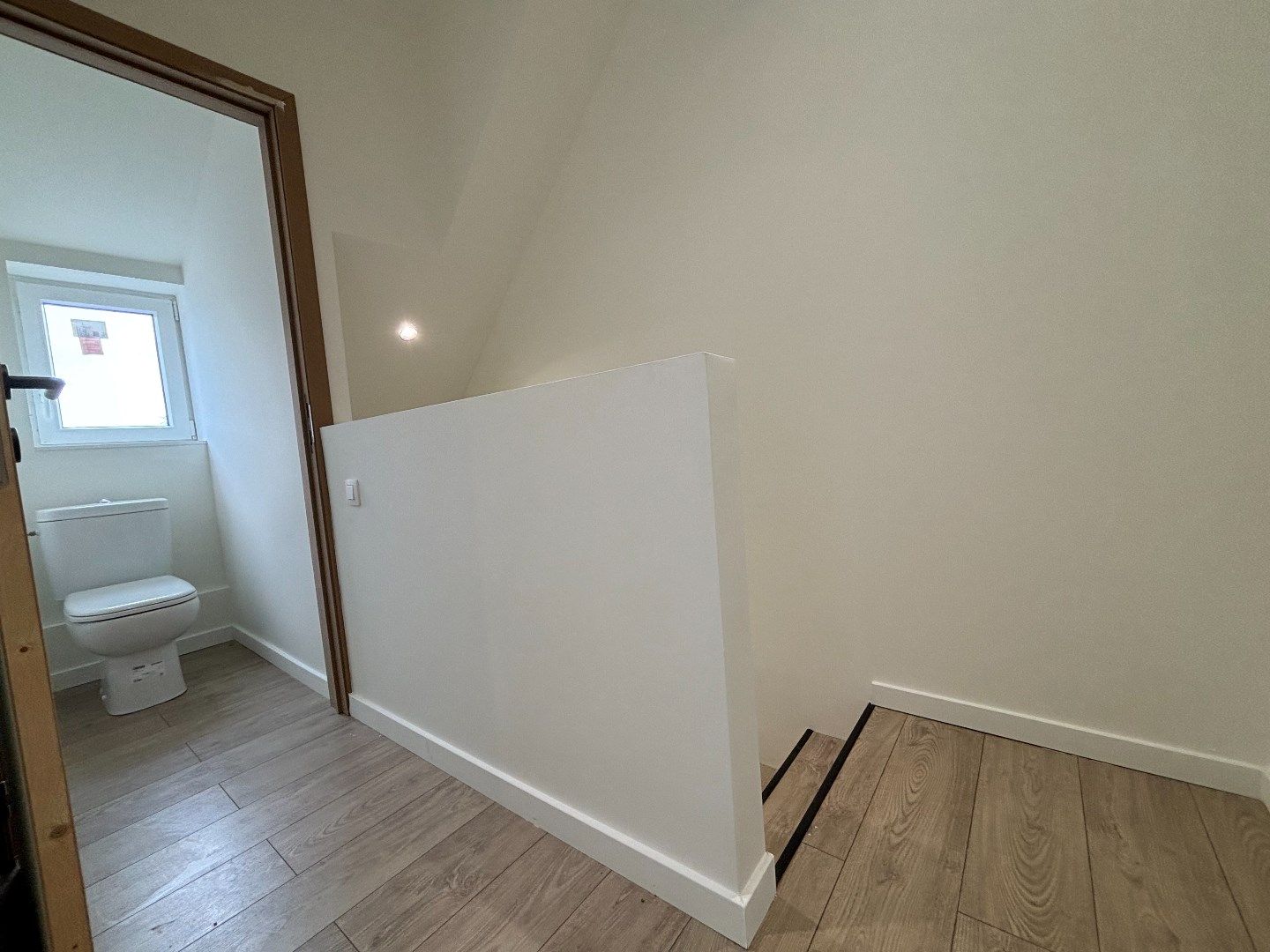 ENERGIEZUINIGE WONING MET 2 SLPKS, TUIN EN GARAGE foto 22