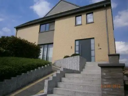 Beautiful house, spacious kitchen, beautiful living space, 3 bedrooms, garden, garage foto 2