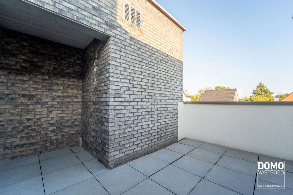 LUXE PENTHOUSE APPARTEMENT MET 2 TERASSEN, LIFT EN ONDERGRONDSE AUTOSTANDPLAATS IN HASSELT. foto 17