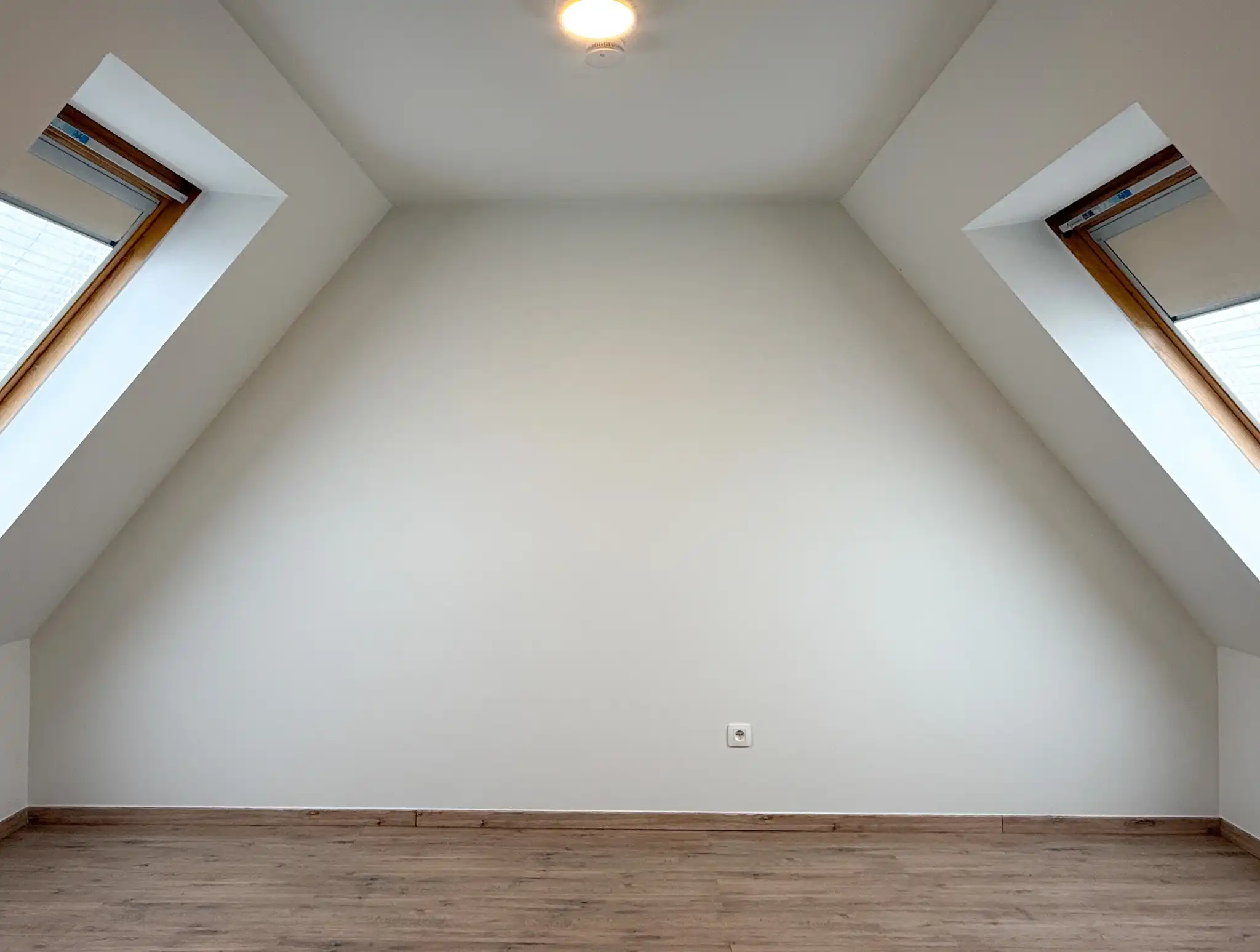 Modern triplex appartement in centrum van Beveren foto 12