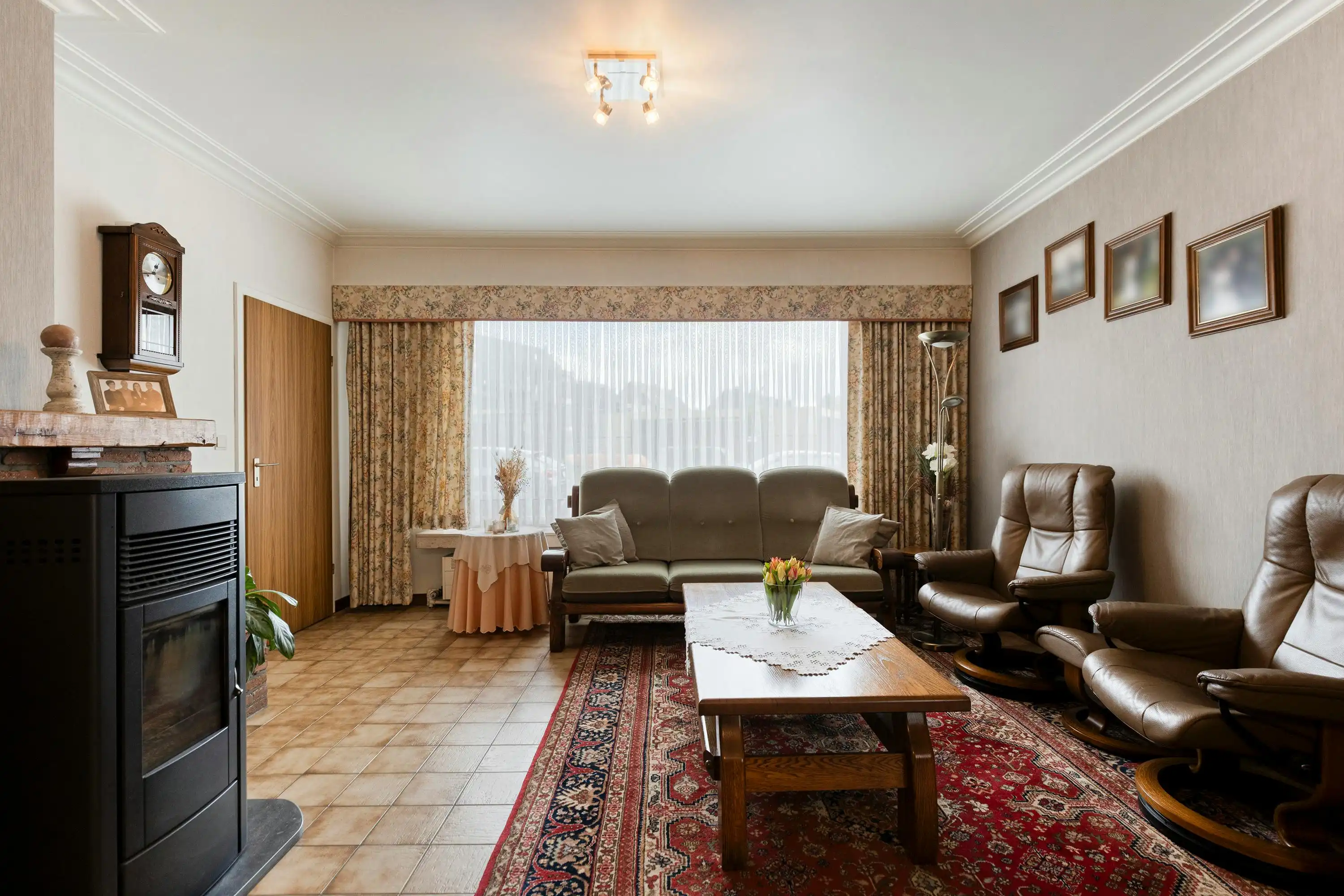Huis met 4 slaapkamers en grote tuin te koop in Wuustwezel! foto 10