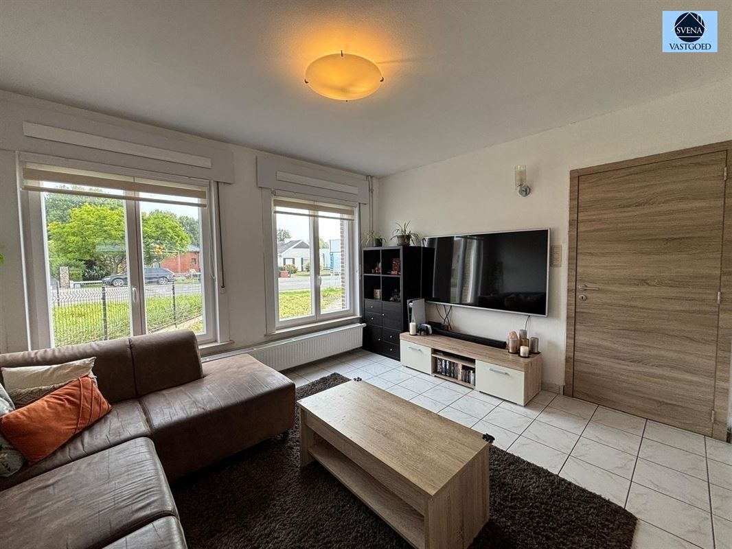 INSTAPKLARE HOB MET 2 BADKAMERS, TUIN EN GARAGE foto {{pictureIndex}}