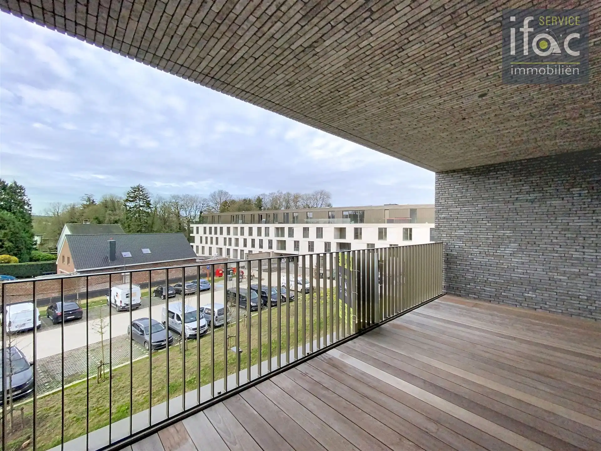 Luxueus appartement met ruim terras en 2 autostaanplaatsen foto 7