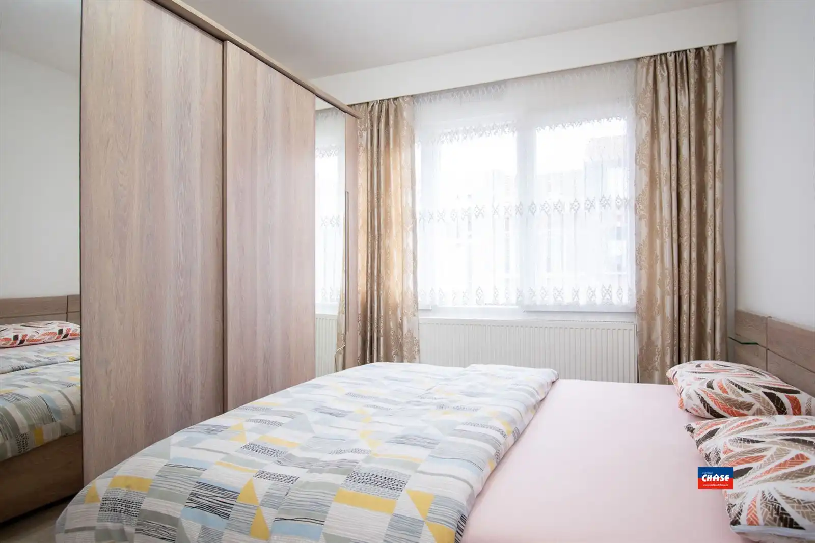 Instapklare rijwoning met vier slaapkamers en twee badkamers foto 13