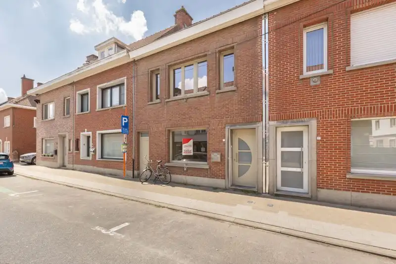 🏡✨ Prachtige stadswoning met tuin, 3 ruime slaapkamers TE KOOP in Heule foto 4