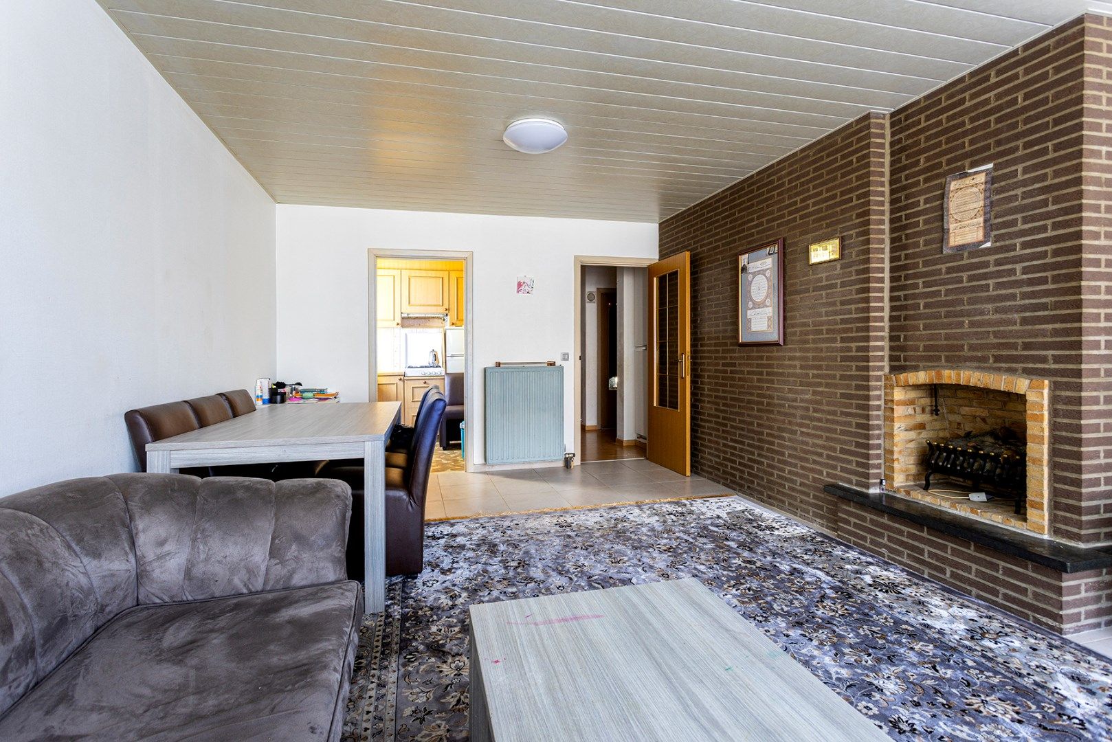 Gelijkvloers 2 slpk appartement met koer! foto 3