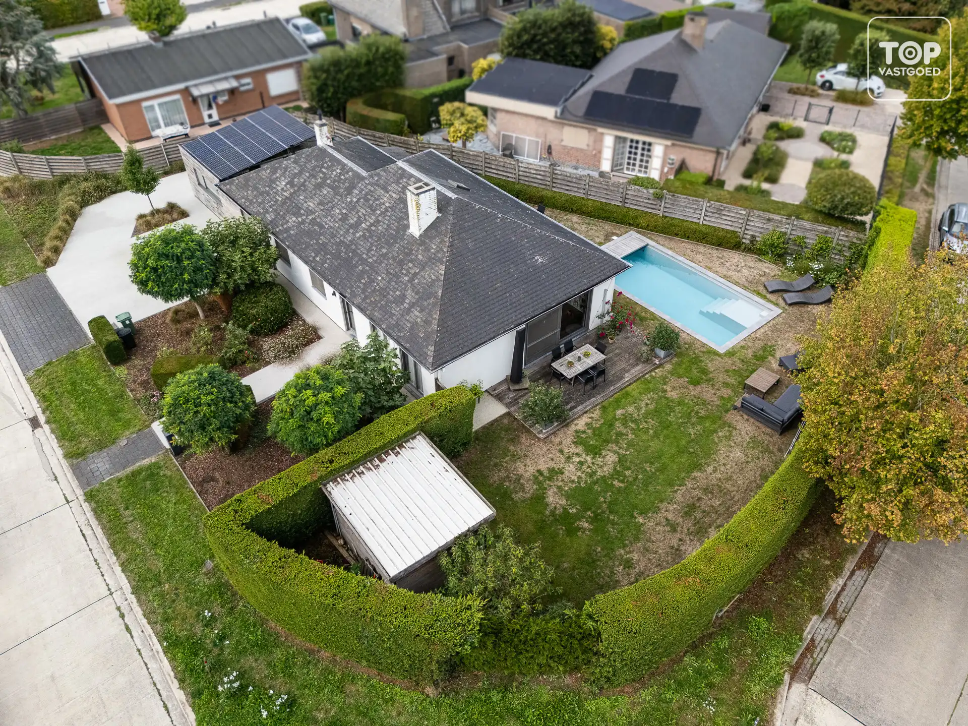 Vrijstaande, instapklare woning met zwembad en zonnige tuin foto 29
