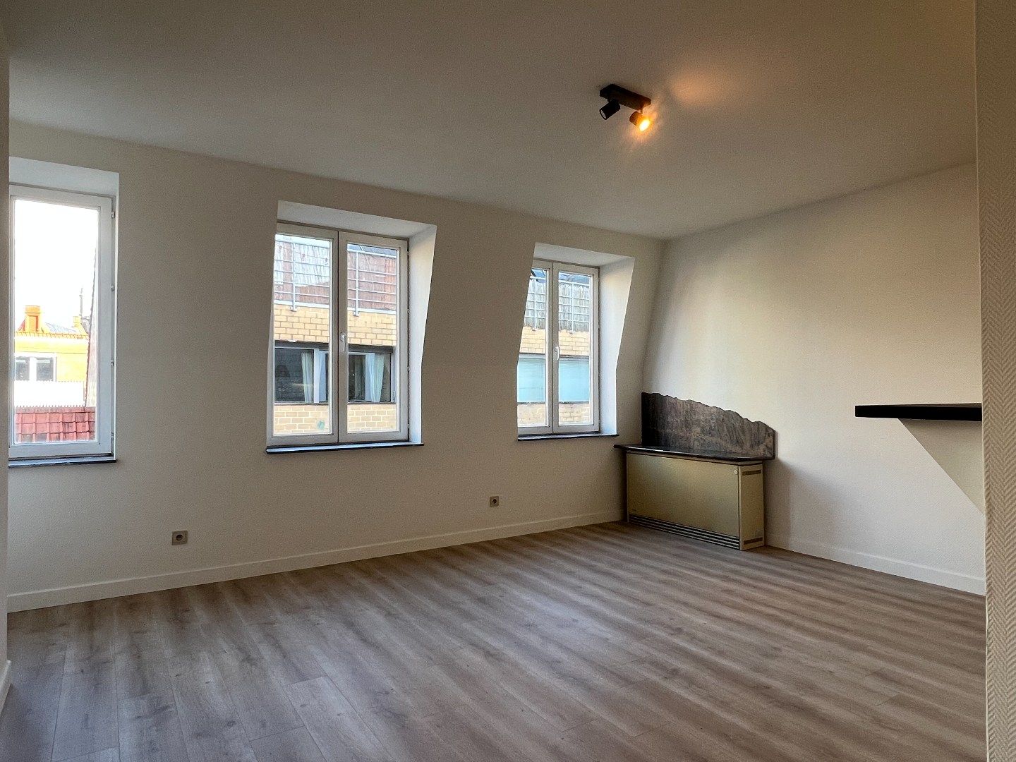 Op 50m afstand van het Sint-Baafsplein en de Korenmarkt foto 10