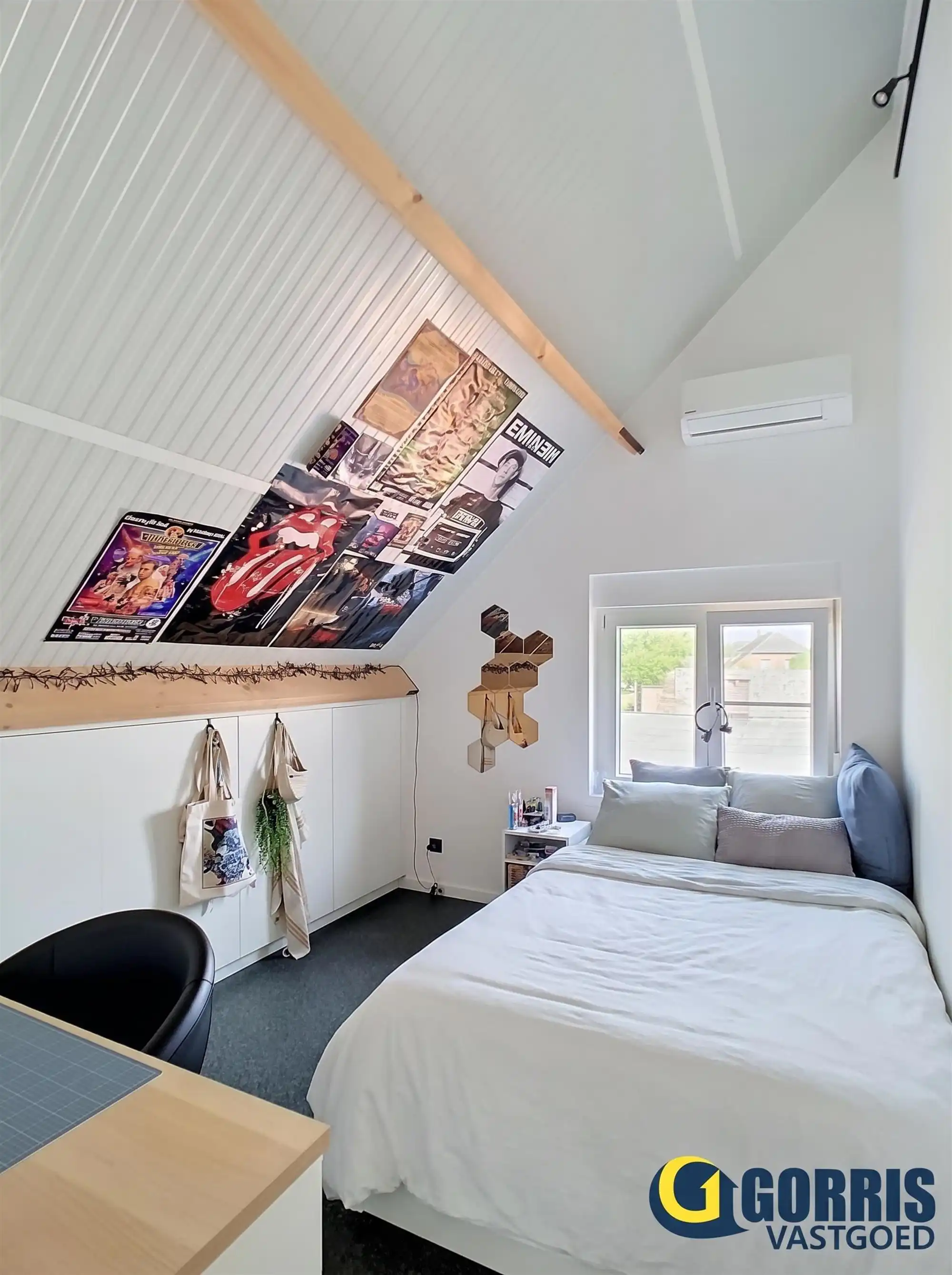 RUIME GEZINSWONING MET 4 SLAAPKAMERS, TUIN EN ZONNEPANELEN OP TOPLIGGING foto 15