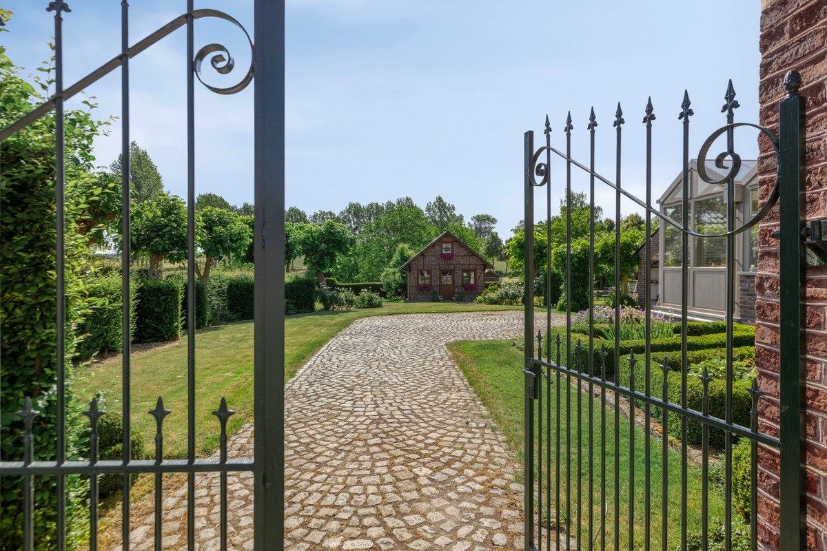 Uitzonderlijke woning met prachtig vergezicht op perceel van 72 are foto 23