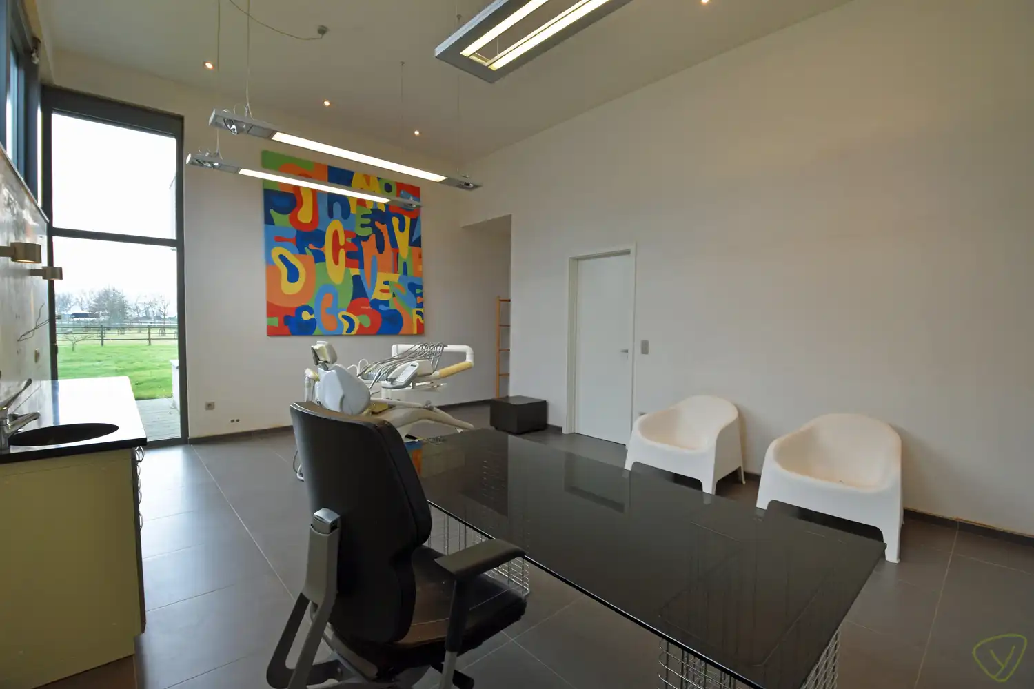 Moderne praktijkruimte te huur te Eeklo! foto 5