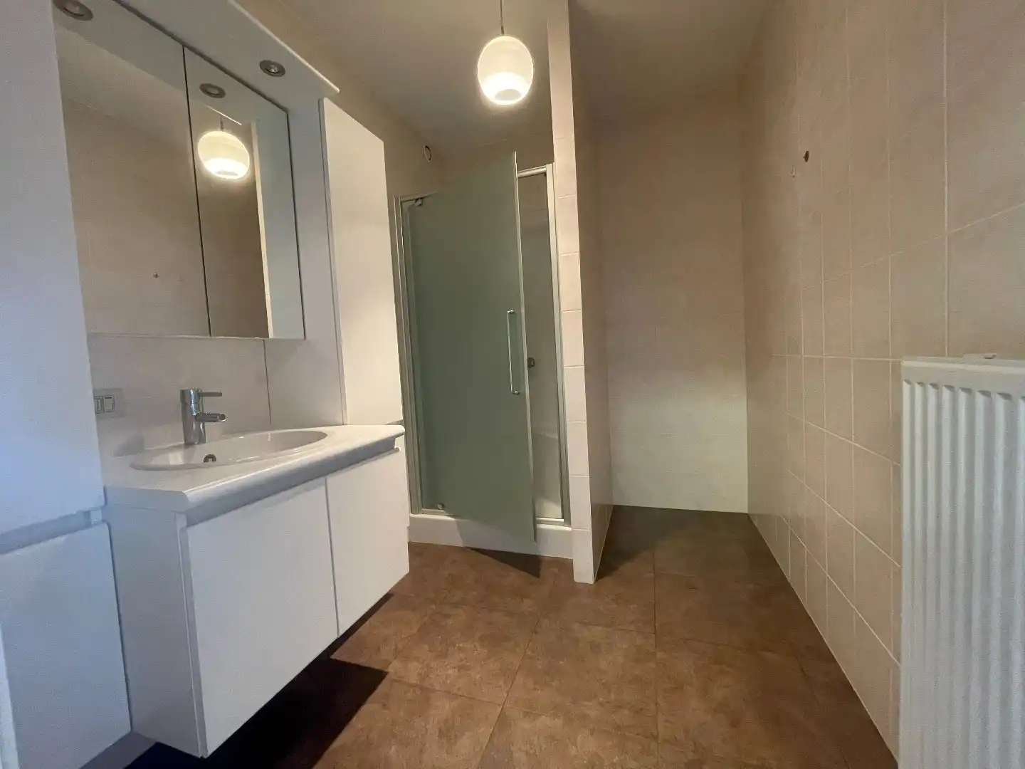 Ruim 2-slaapkamer appartement met garage in Kuurne foto 10