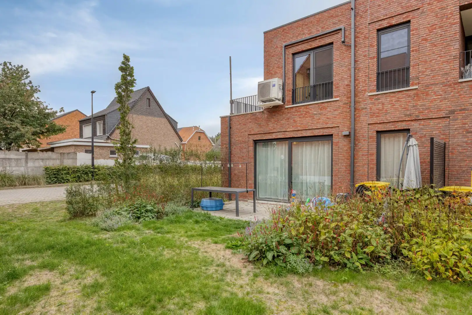 Recent (2023) gelijkvloers hoekappartement met 2 slpks en autostaanplaats te OLV Olen ! foto 21